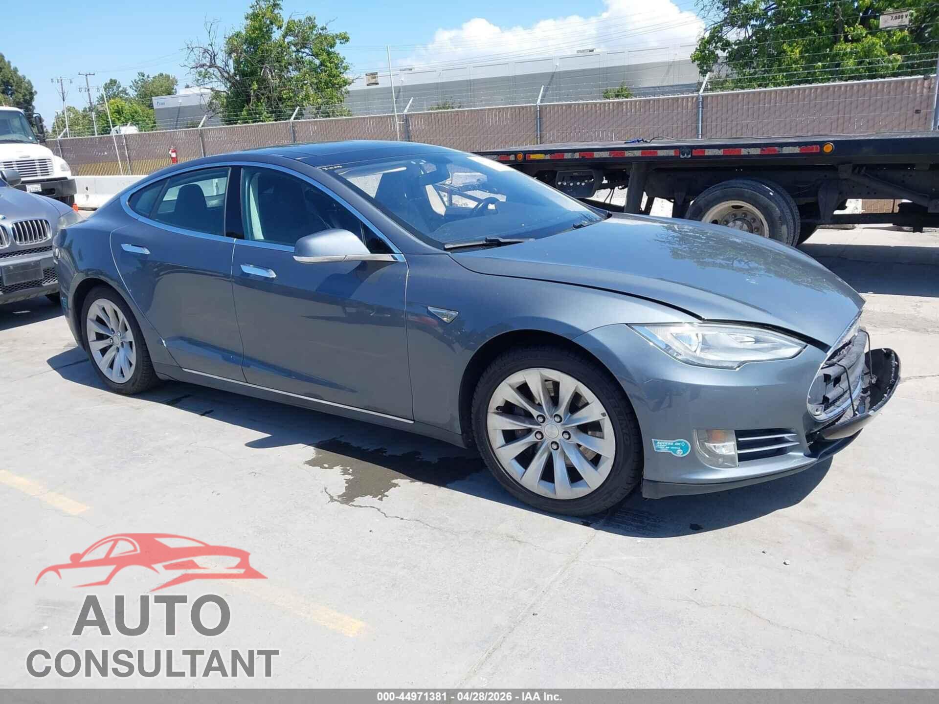 TESLA MODEL S 2013 - 5YJSA1DN8DFP28982
