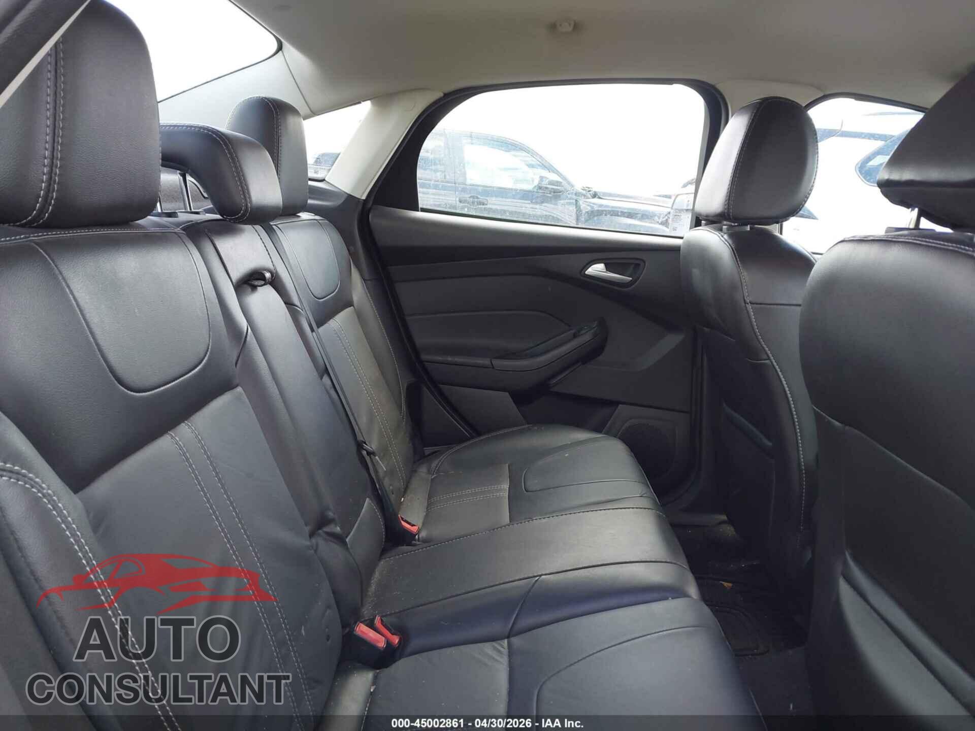 FORD FOCUS 2014 - 1FADP3F24EL419083
