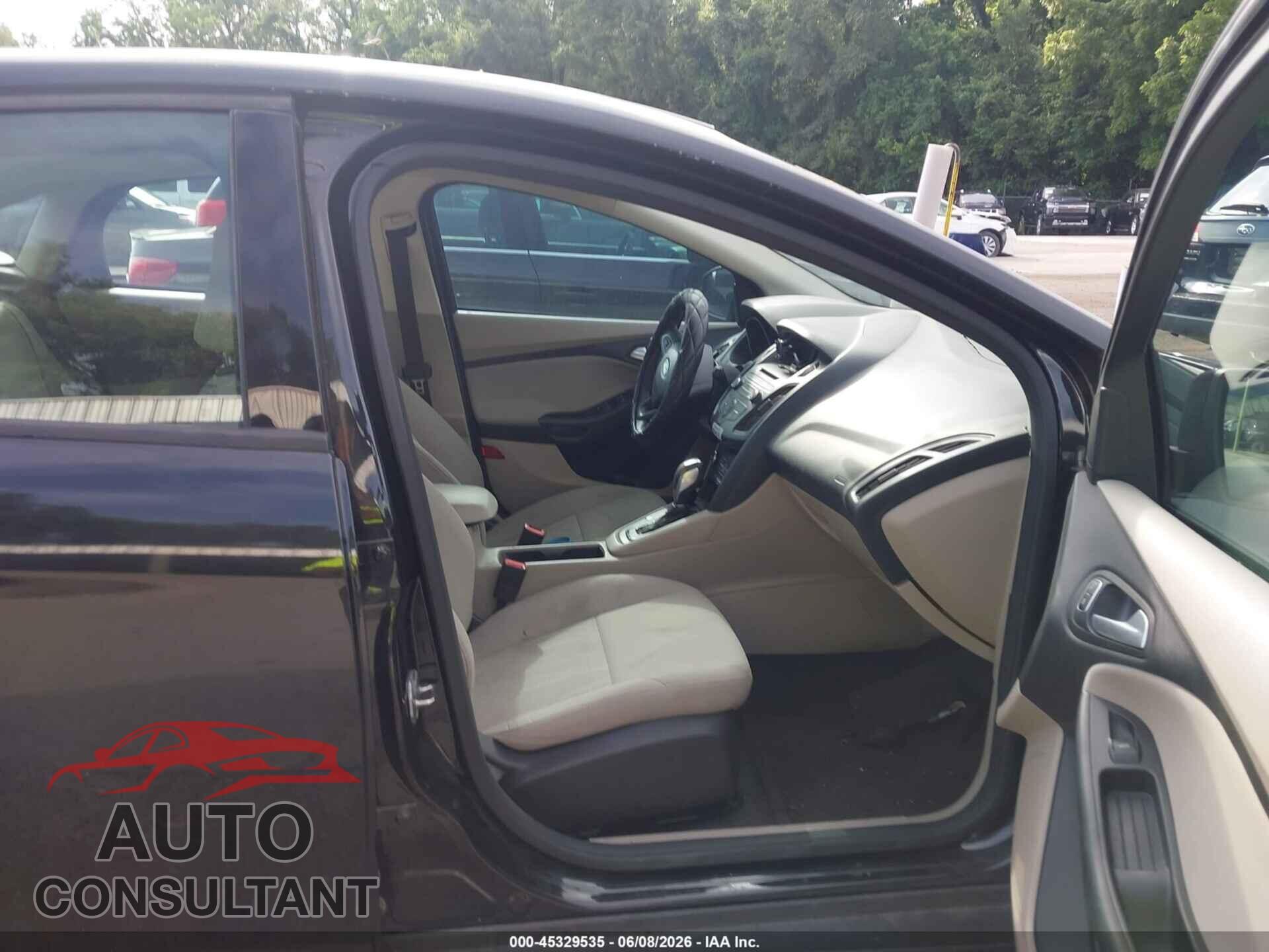 FORD FOCUS 2015 - 1FADP3F22FL295512