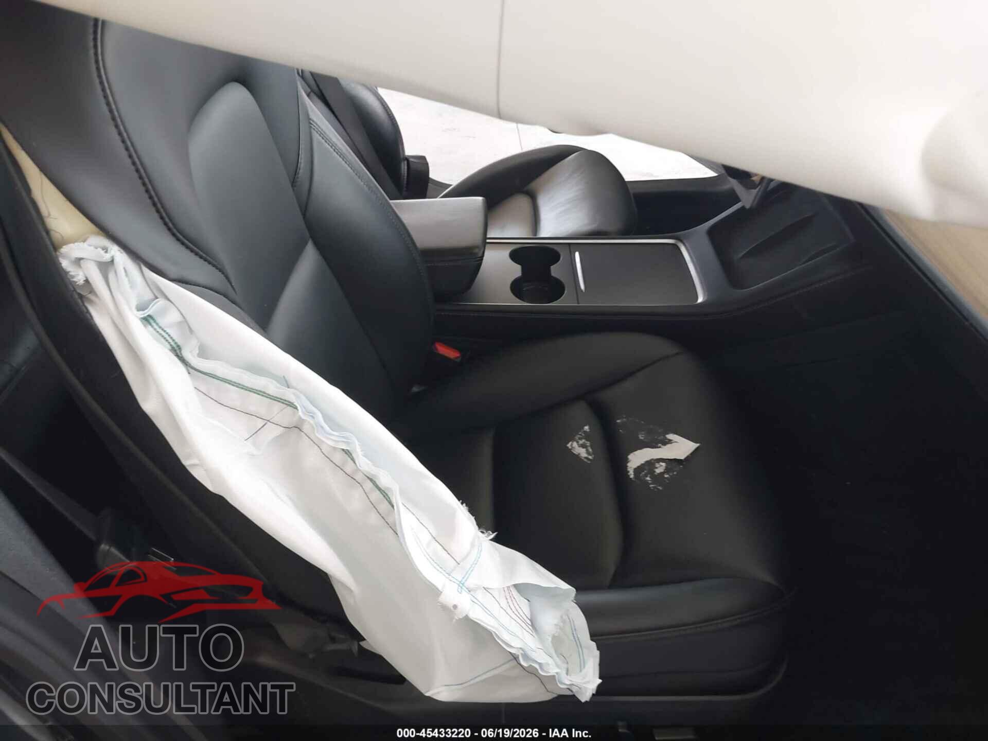 TESLA MODEL 3 2021 - 5YJ3E1EA8MF045443