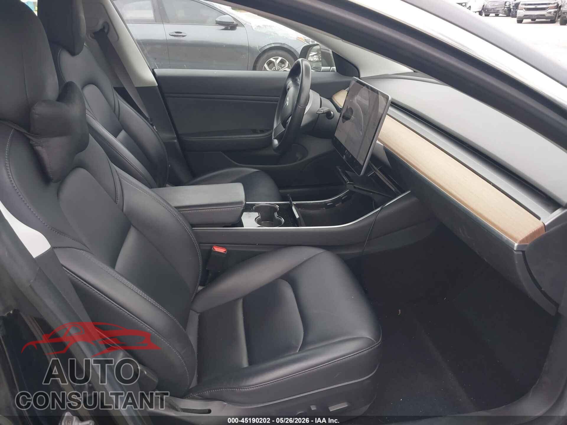 TESLA MODEL 3 2018 - 5YJ3E1EA7JF045526