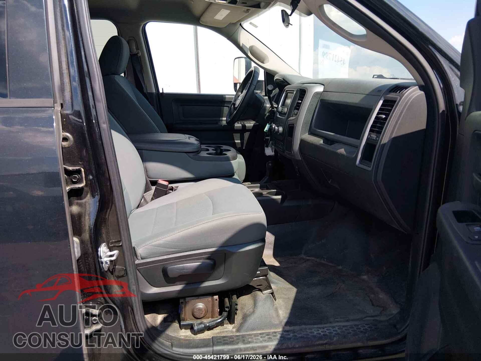 RAM 2500 2017 - 3C6UR5HL6HG678415