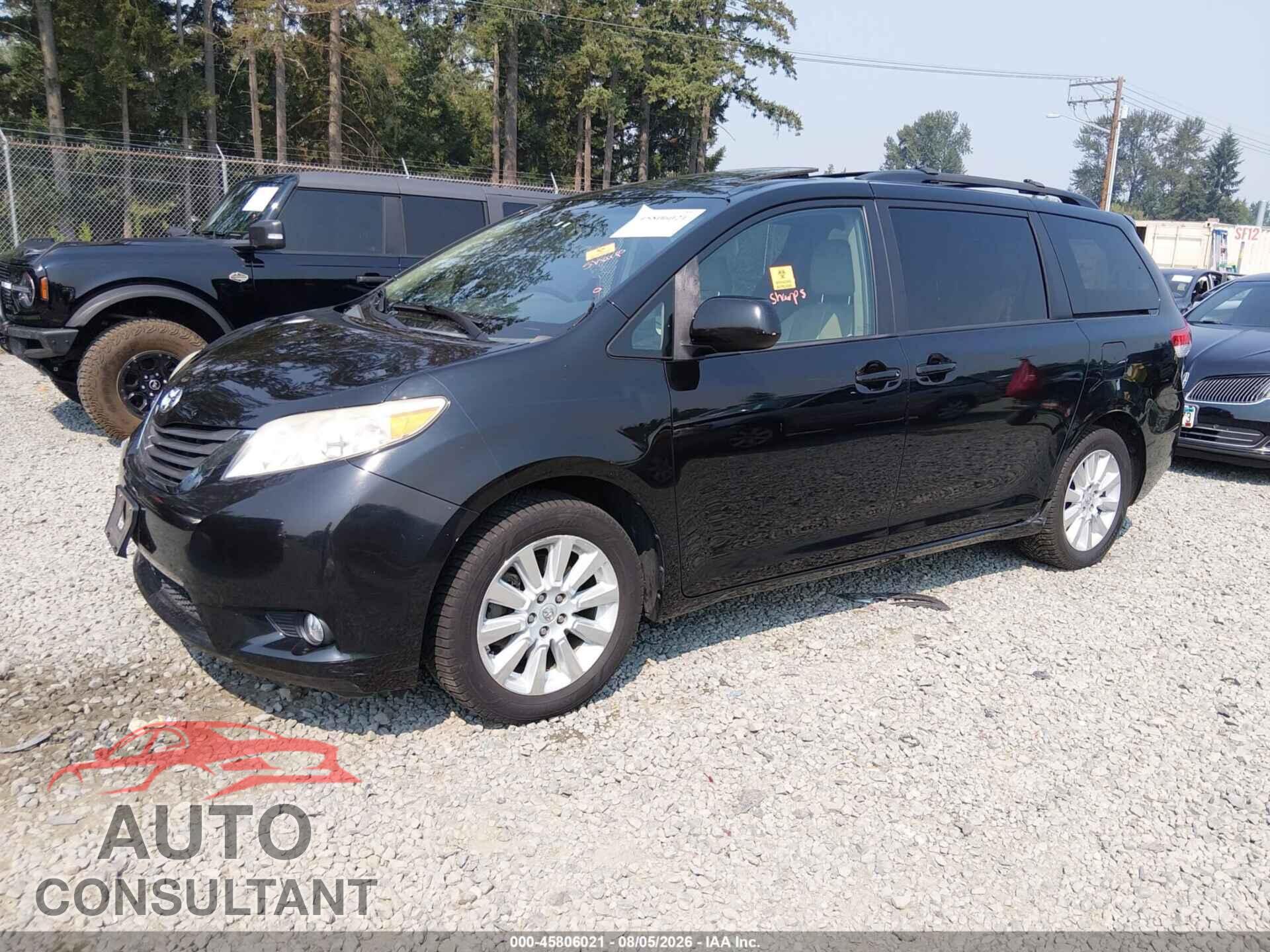 TOYOTA SIENNA 2013 - 5TDDK3DC8DS063349