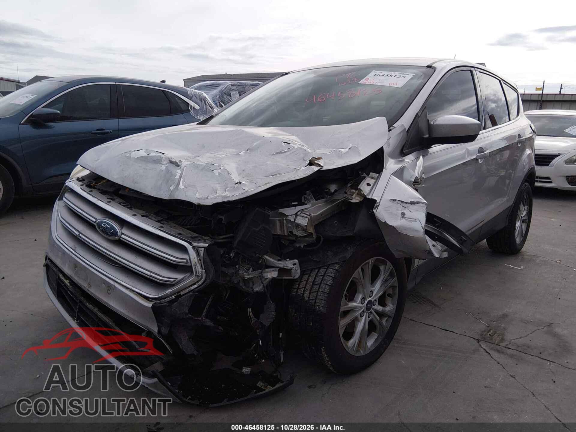 FORD ESCAPE 2017 - 1FMCU0GD8HUC49107