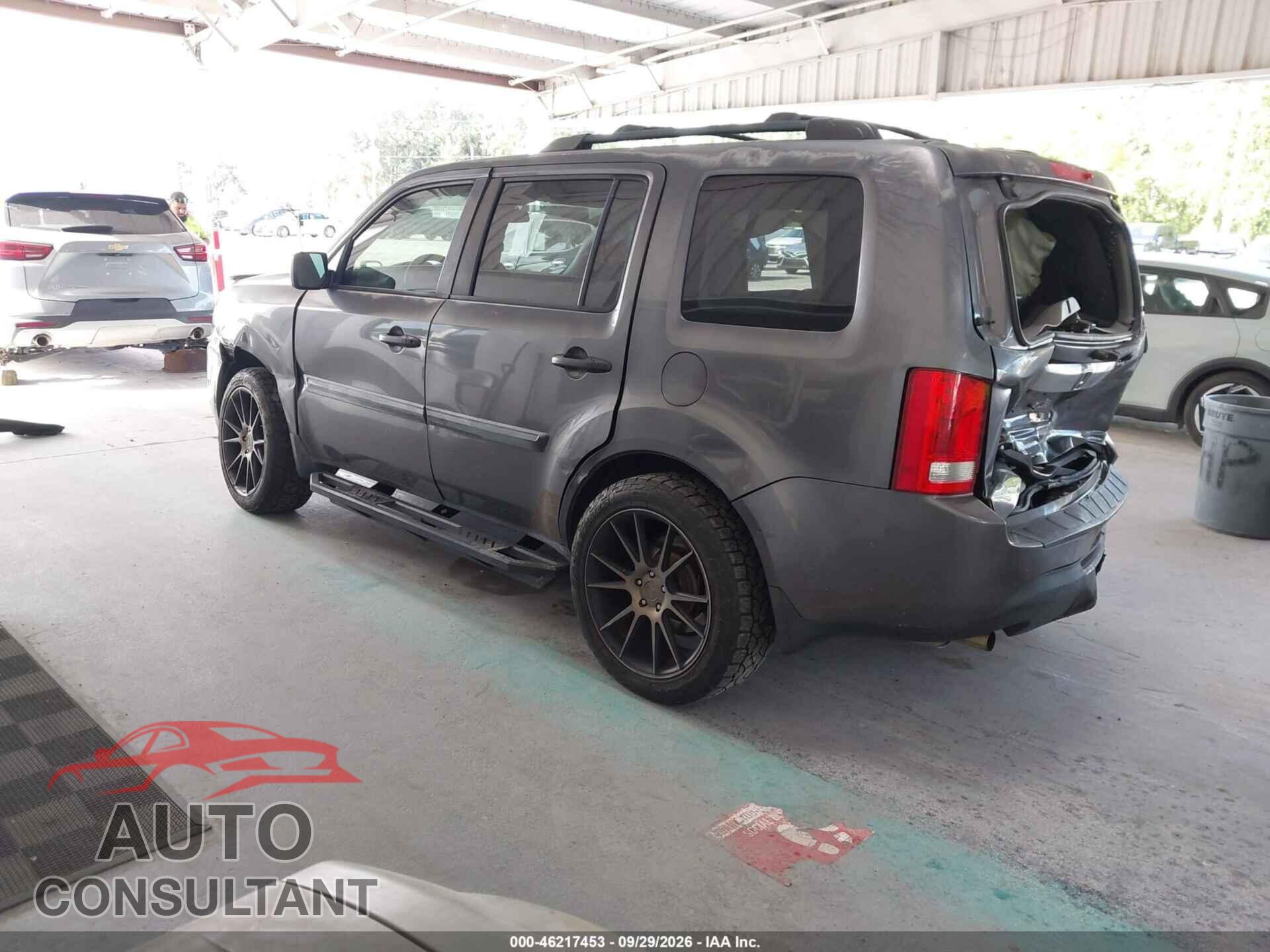HONDA PILOT 2015 - 5FNYF3H29FB022596