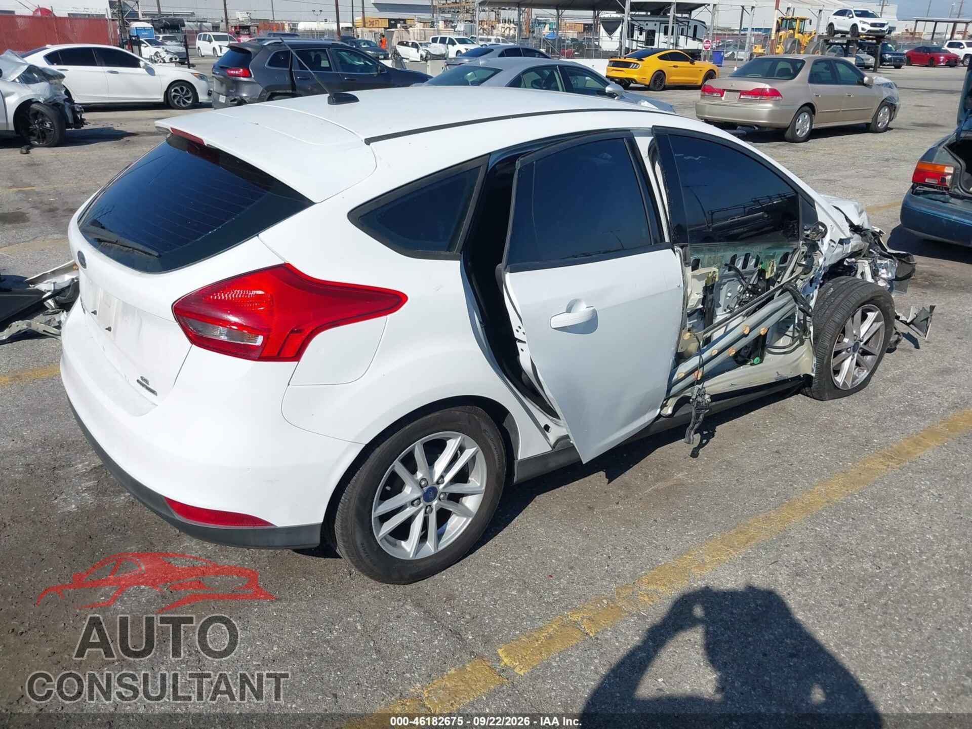 FORD FOCUS 2016 - 1FADP3K28GL270699