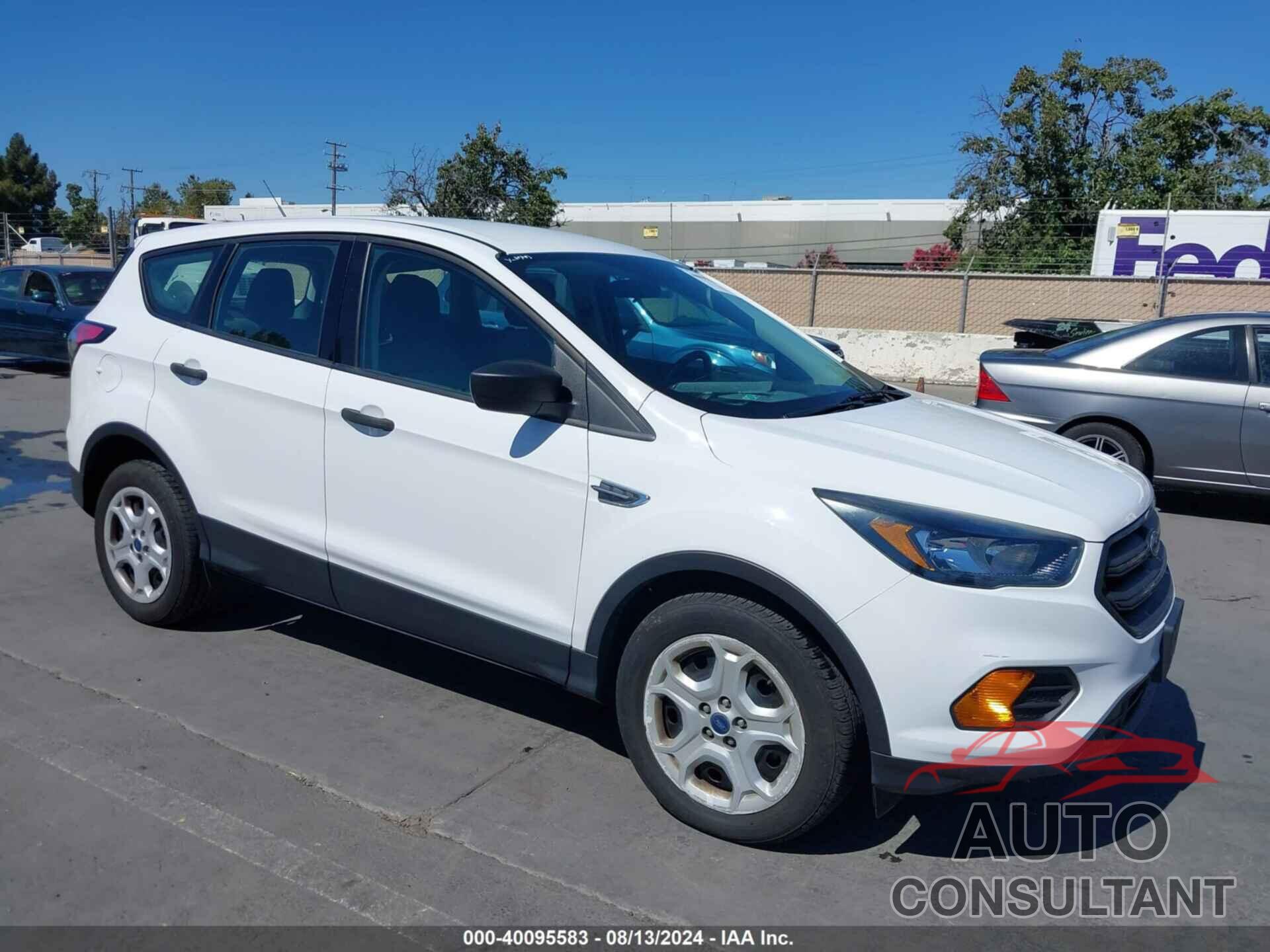 FORD ESCAPE 2018 - 1FMCU0F71JUC49807