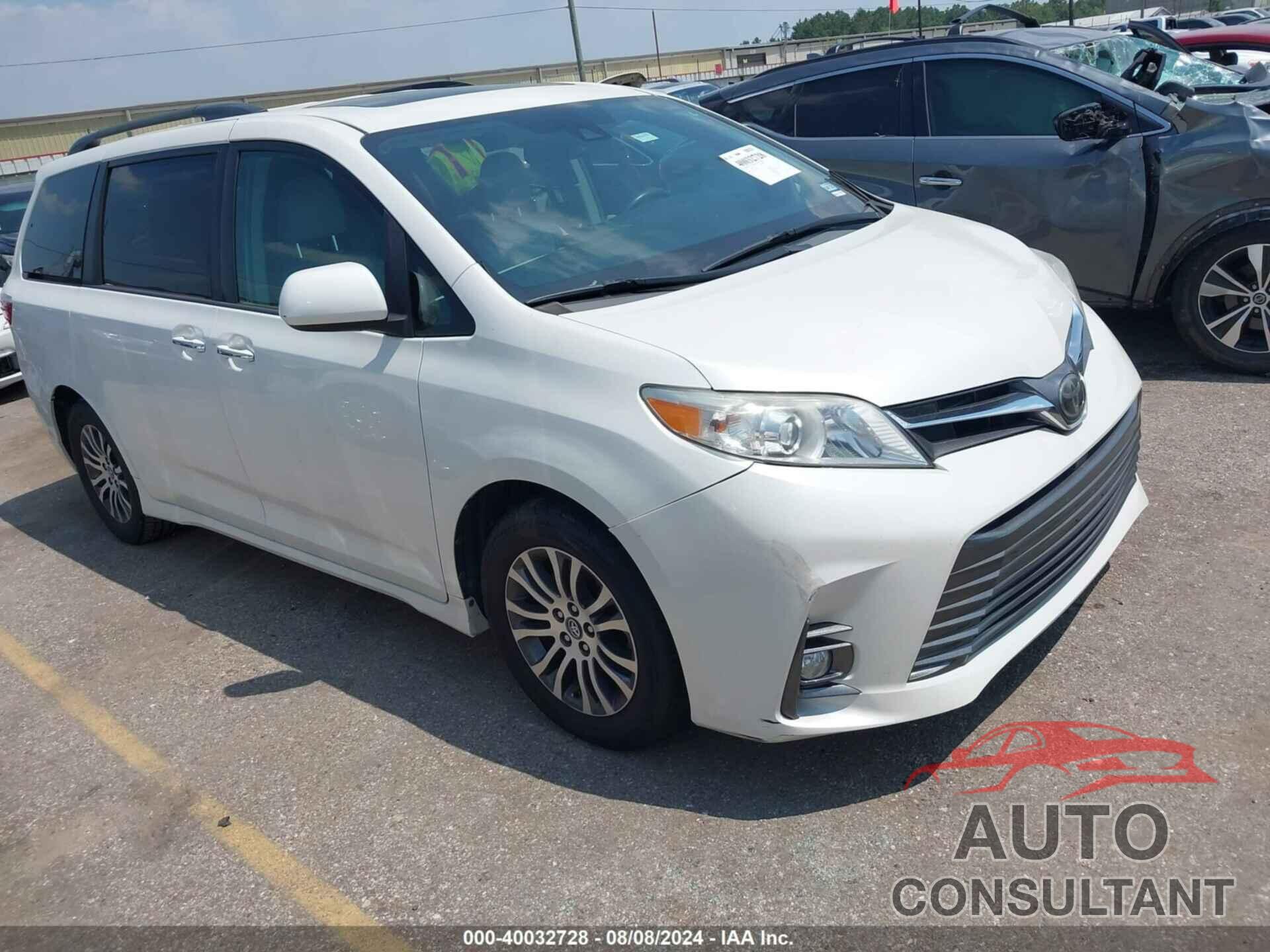 TOYOTA SIENNA 2018 - 5TDYZ3DC8JS925459