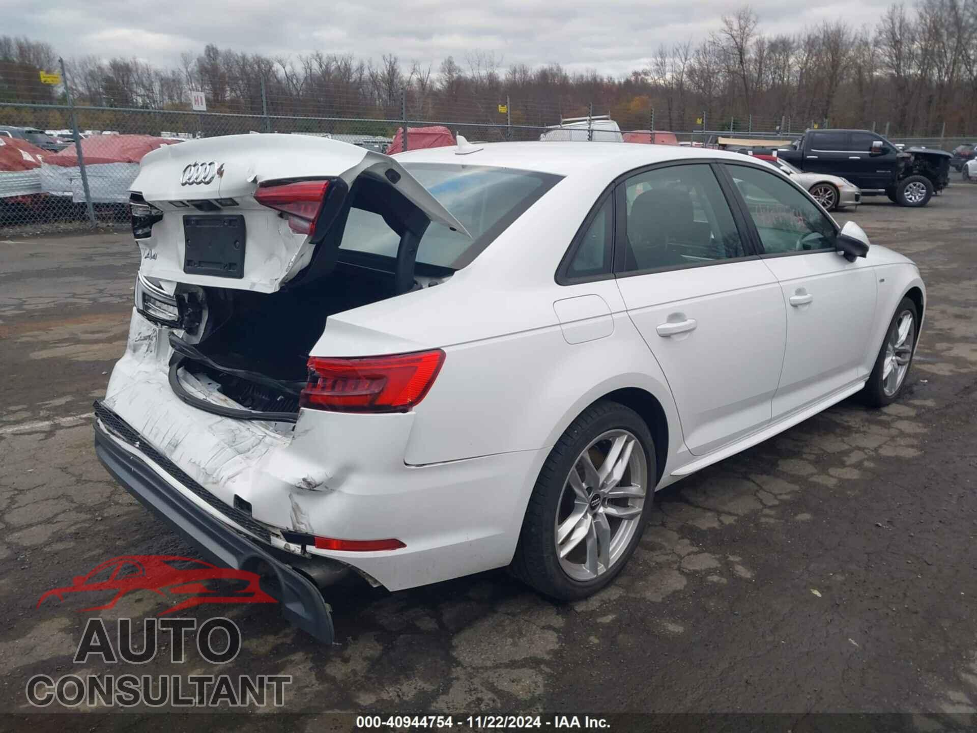AUDI A4 2017 - WAUDNAF46HN054675