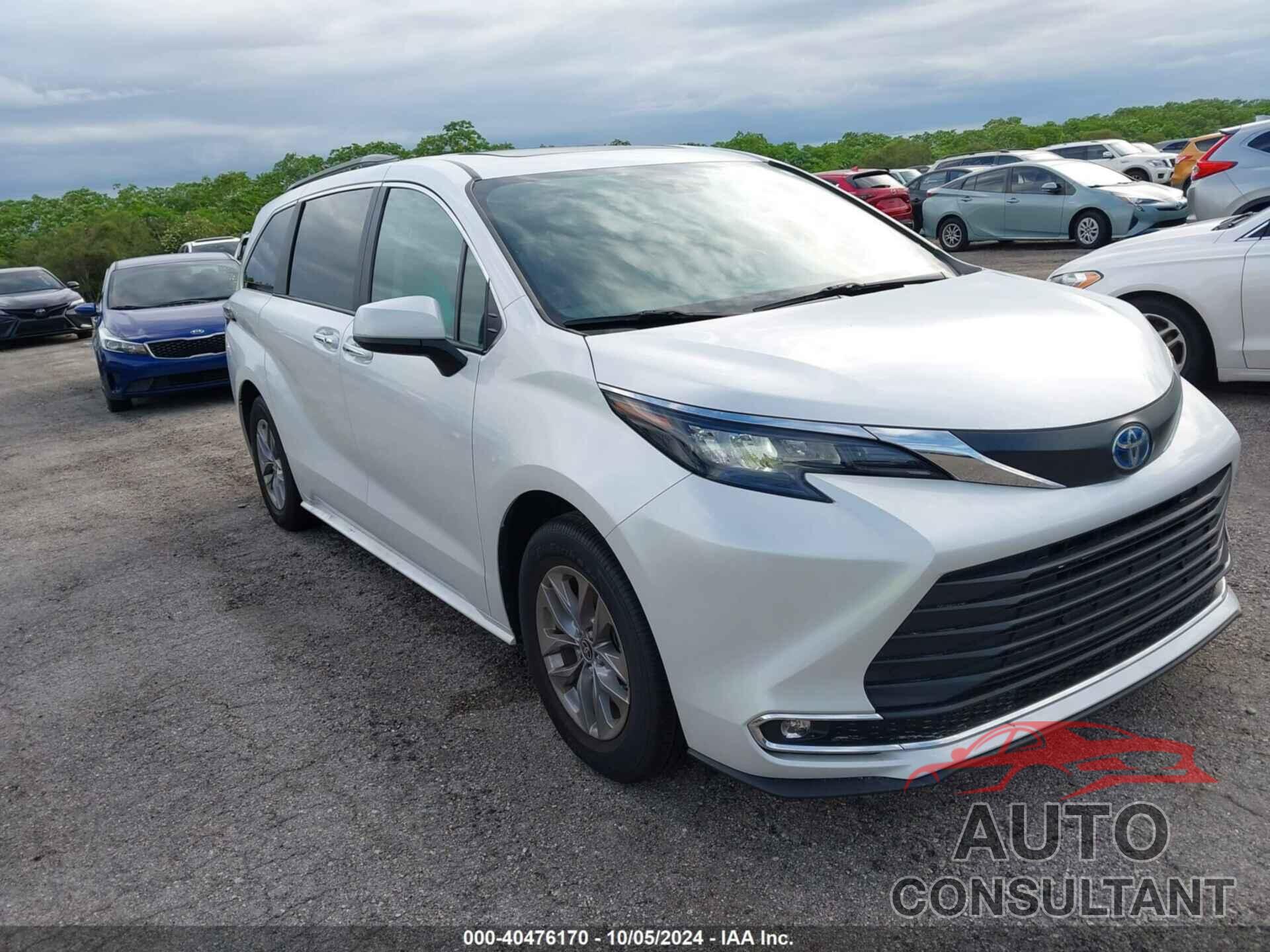 TOYOTA SIENNA 2024 - 5TDYRKEC1RS184639