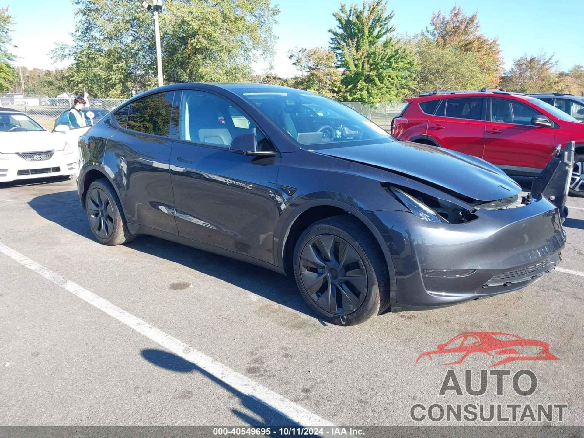 TESLA MODEL Y 2024 - 7SAYGDED0RF178607