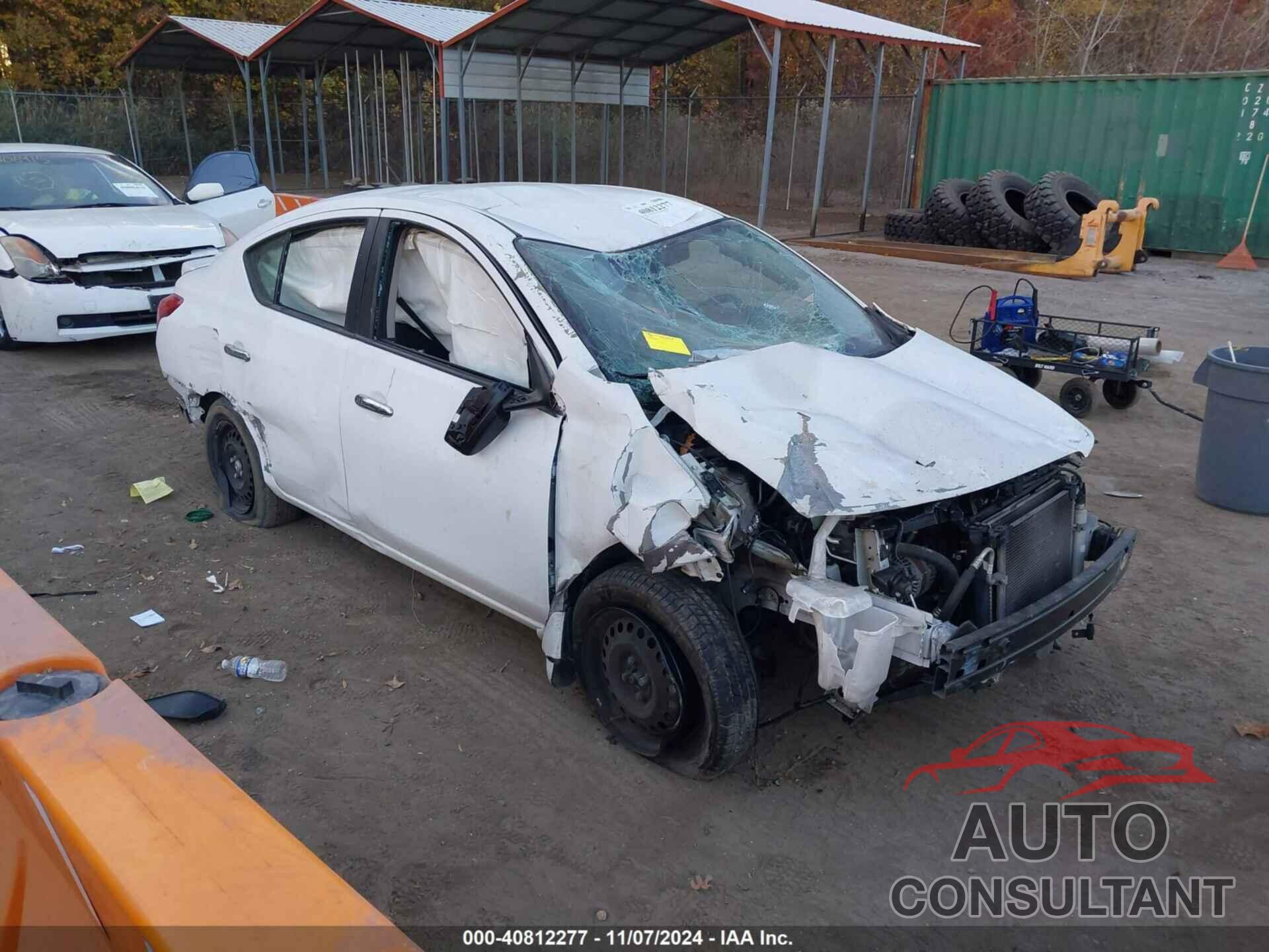 NISSAN VERSA 2018 - 3N1CN7AP9JL887950