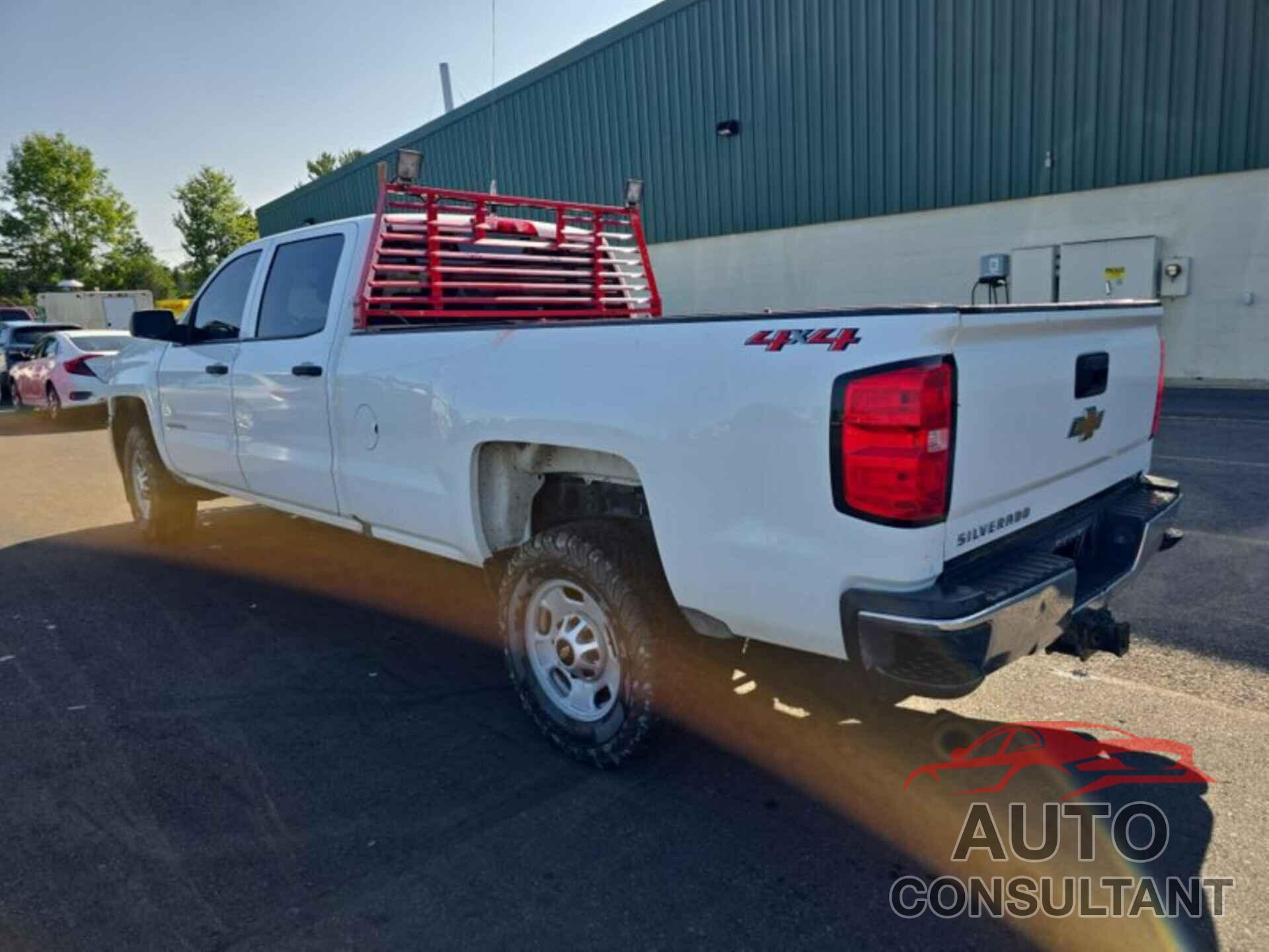 CHEVROLET SILVERADO 2500HD 2018 - 1GC1KUEG4JF243353