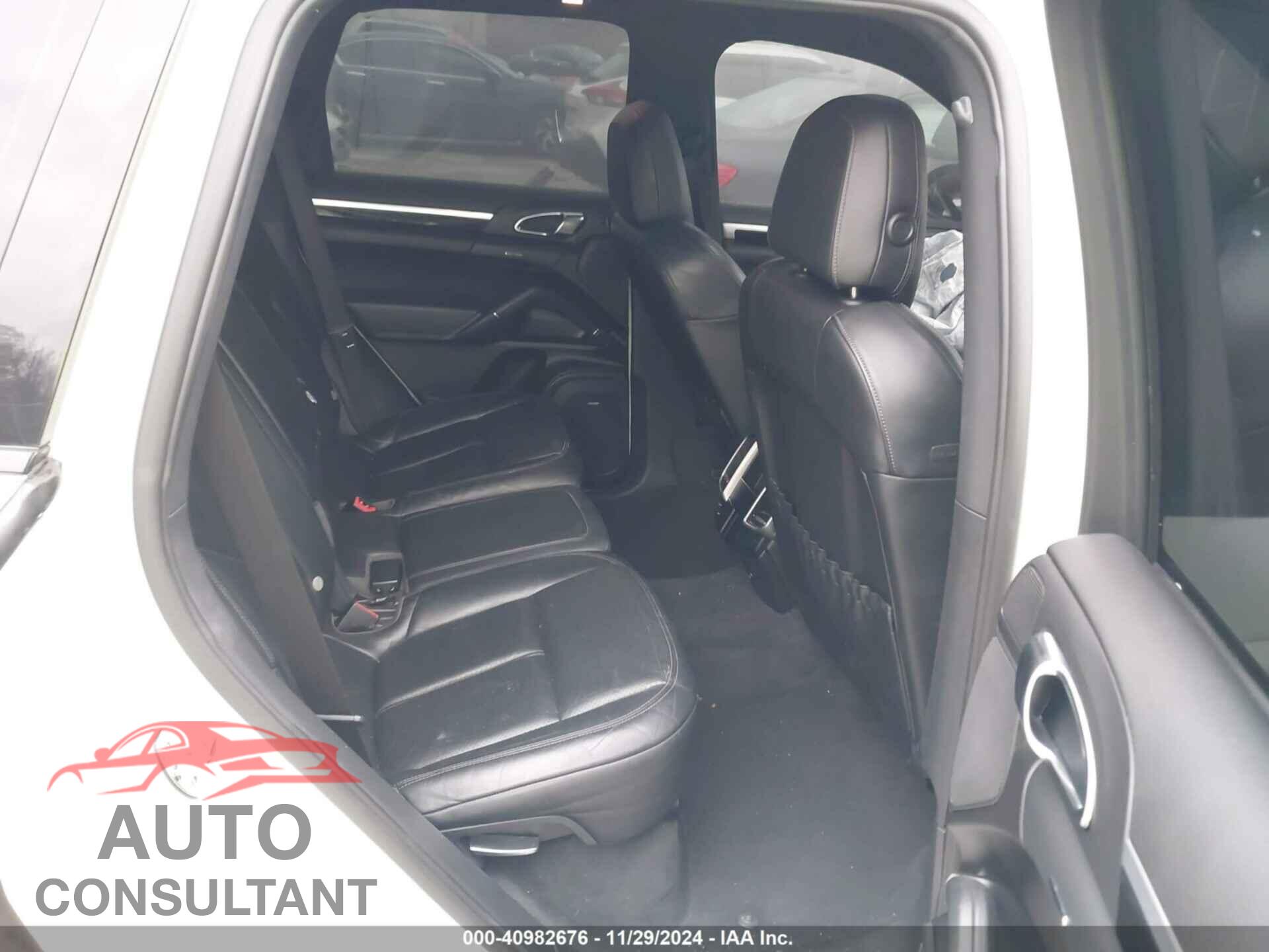 PORSCHE CAYENNE 2011 - WP1AB2A2XBLA54061