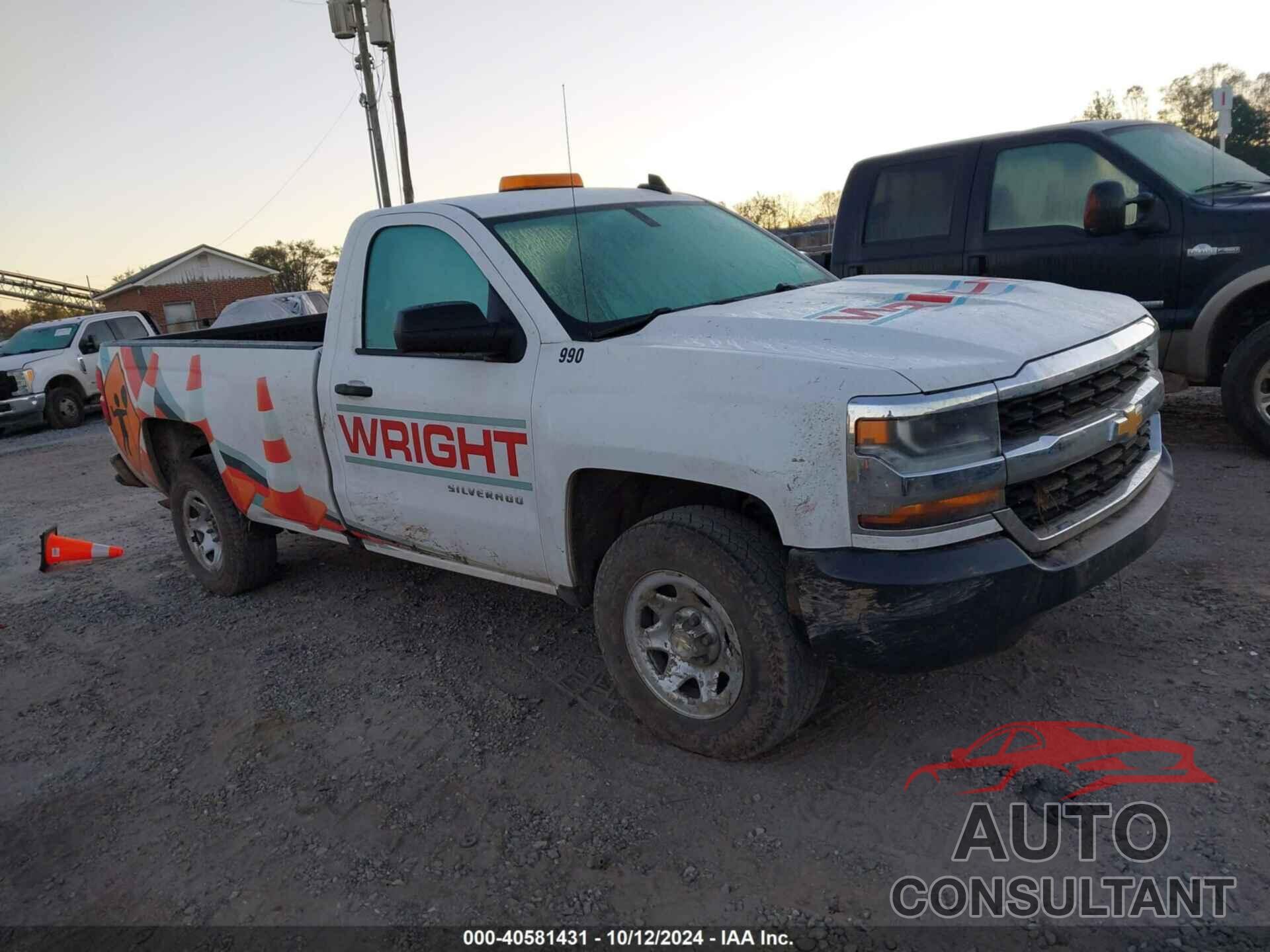 CHEVROLET SILVERADO 1500 2018 - 1GCNCNEH2JZ239815