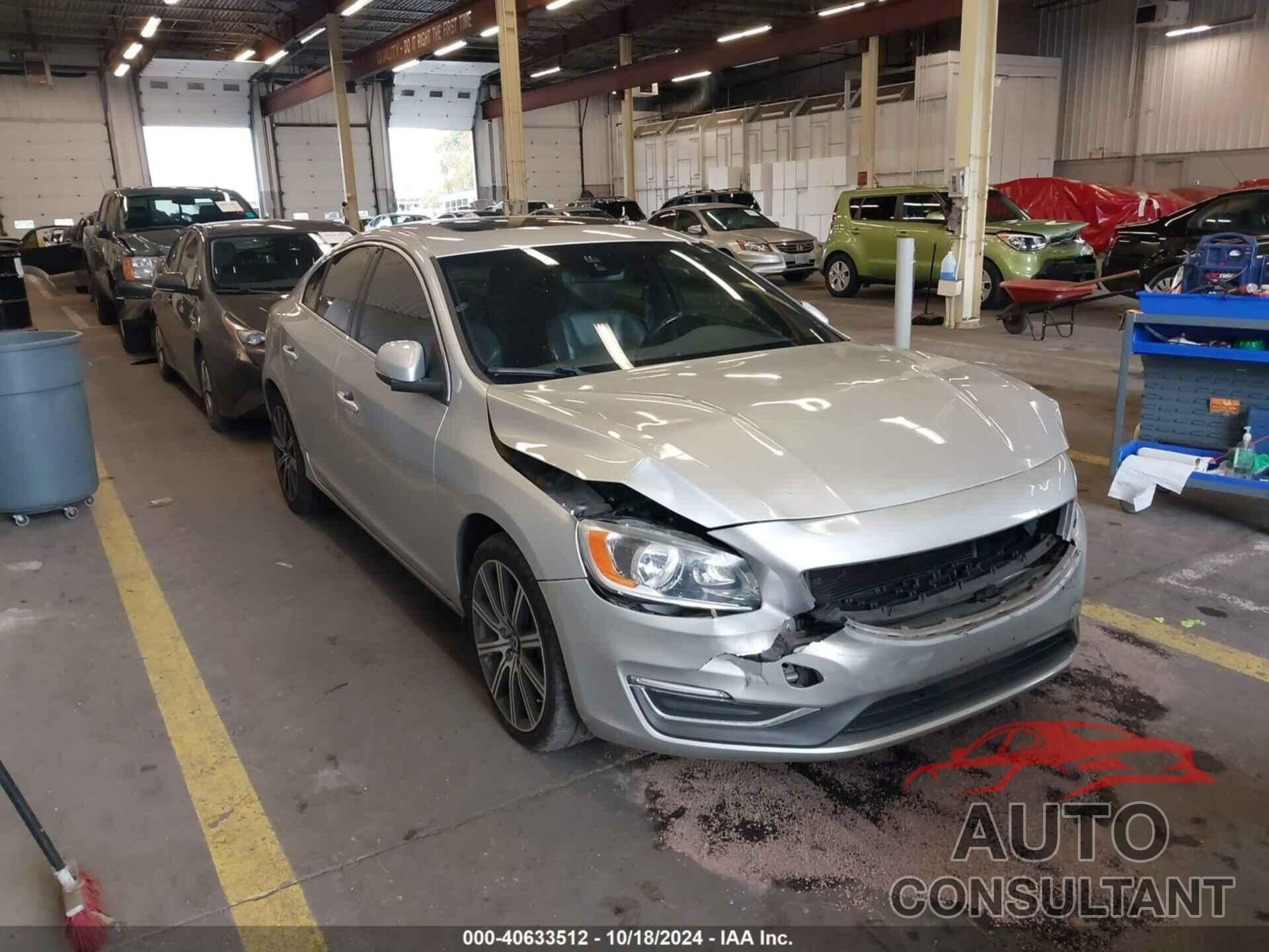 VOLVO S60 2015 - YV149MFB0F2318330