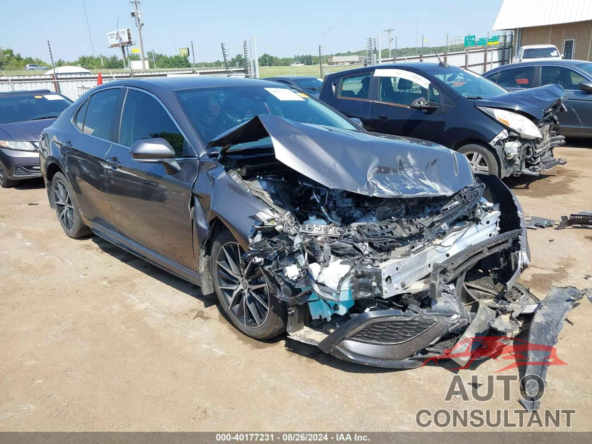 TOYOTA CAMRY 2024 - 4T1G11AK0RU889286