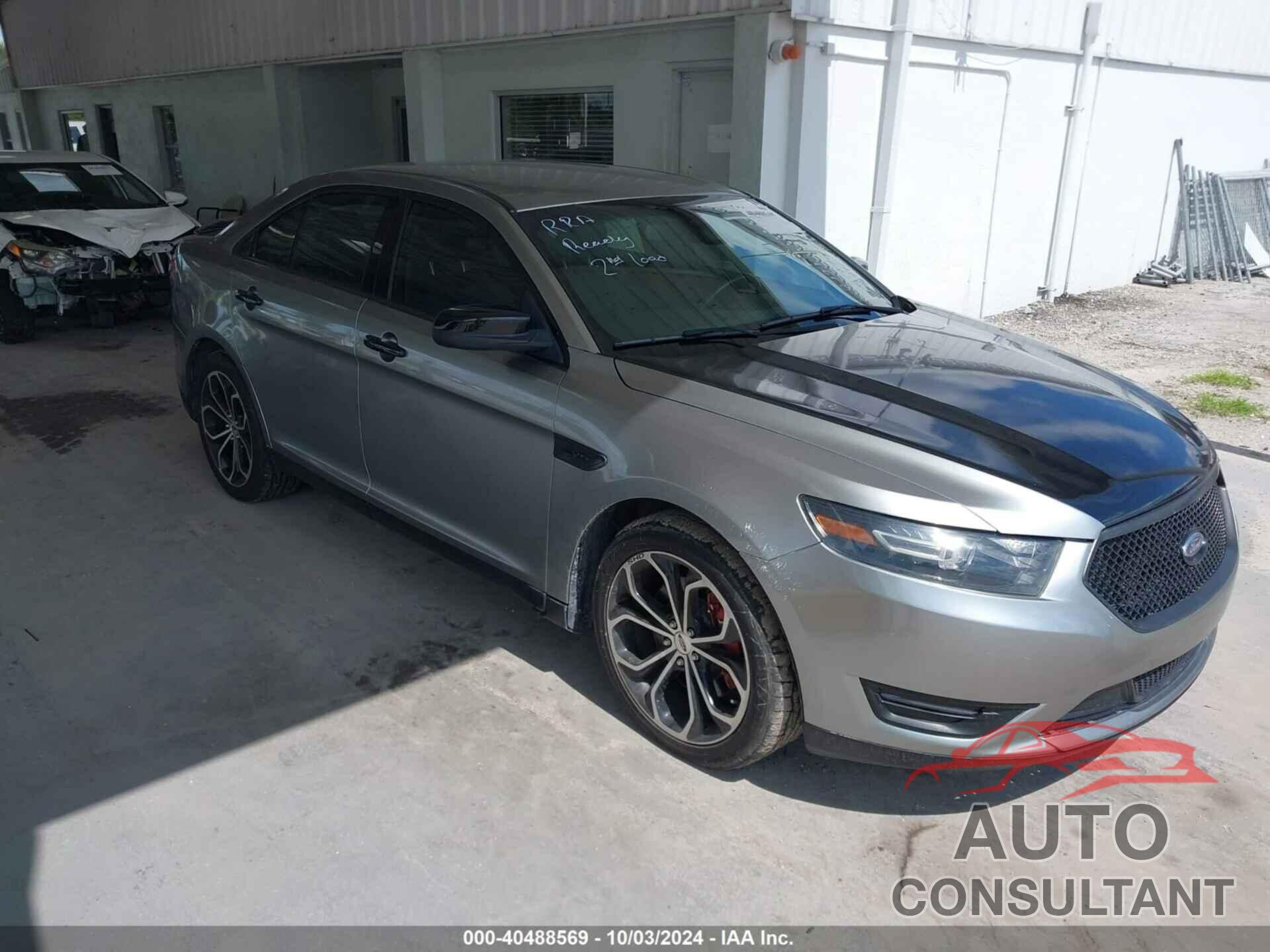 FORD TAURUS 2018 - 1FAHP2KT1JG104917