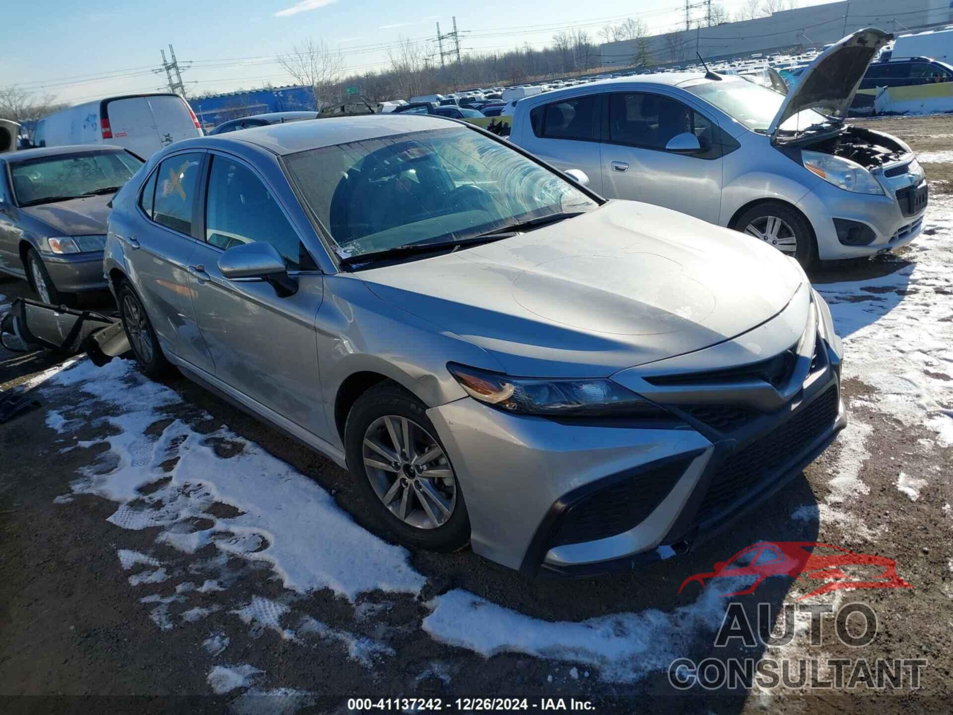 TOYOTA CAMRY 2022 - 4T1G11BK2NU072488