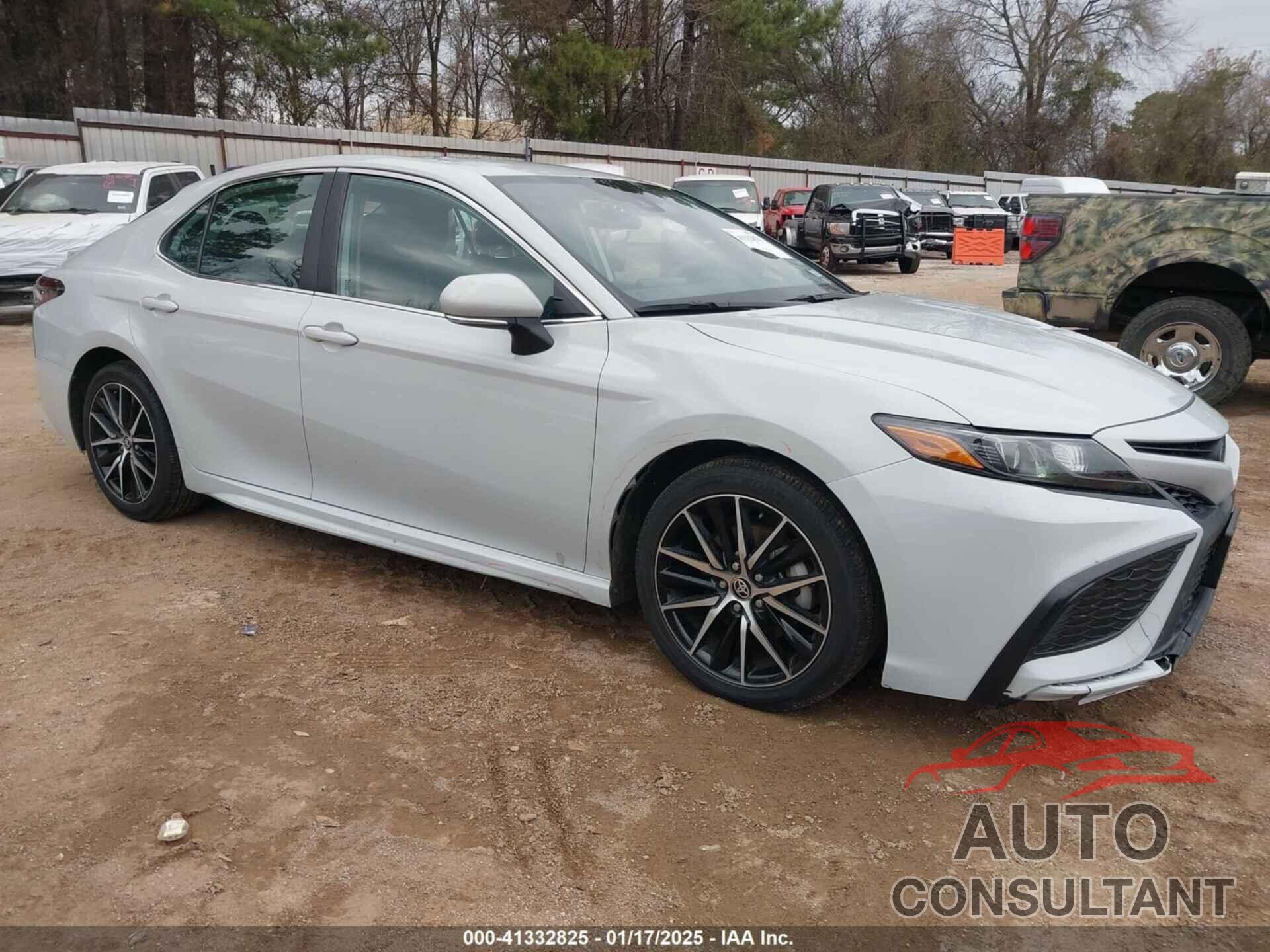 TOYOTA CAMRY 2023 - 4T1G11AK2PU108748