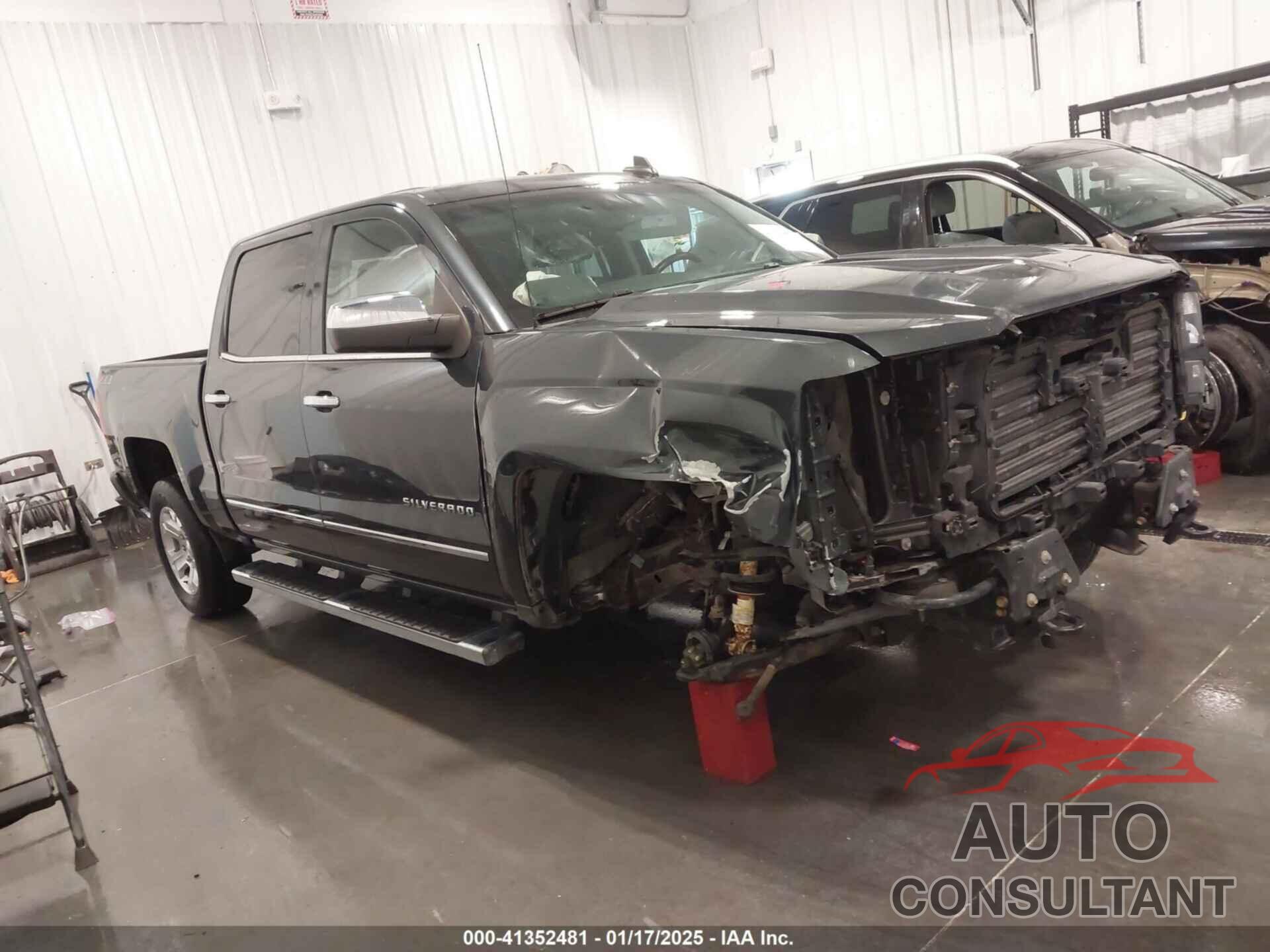 CHEVROLET SILVERADO 1500 2018 - 3GCUKSEC5JG331941