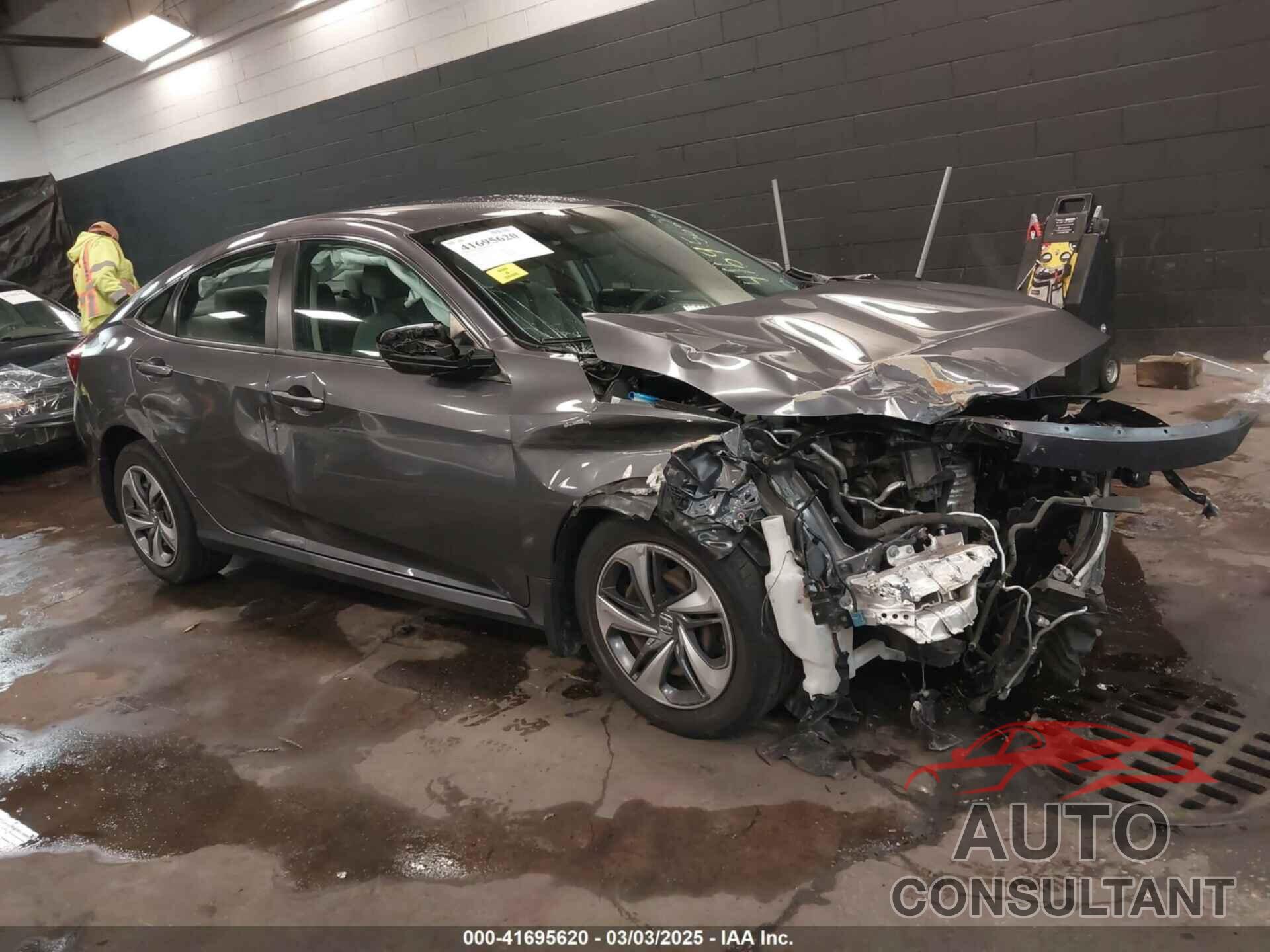 HONDA CIVIC 2019 - 2HGFC2F60KH556785