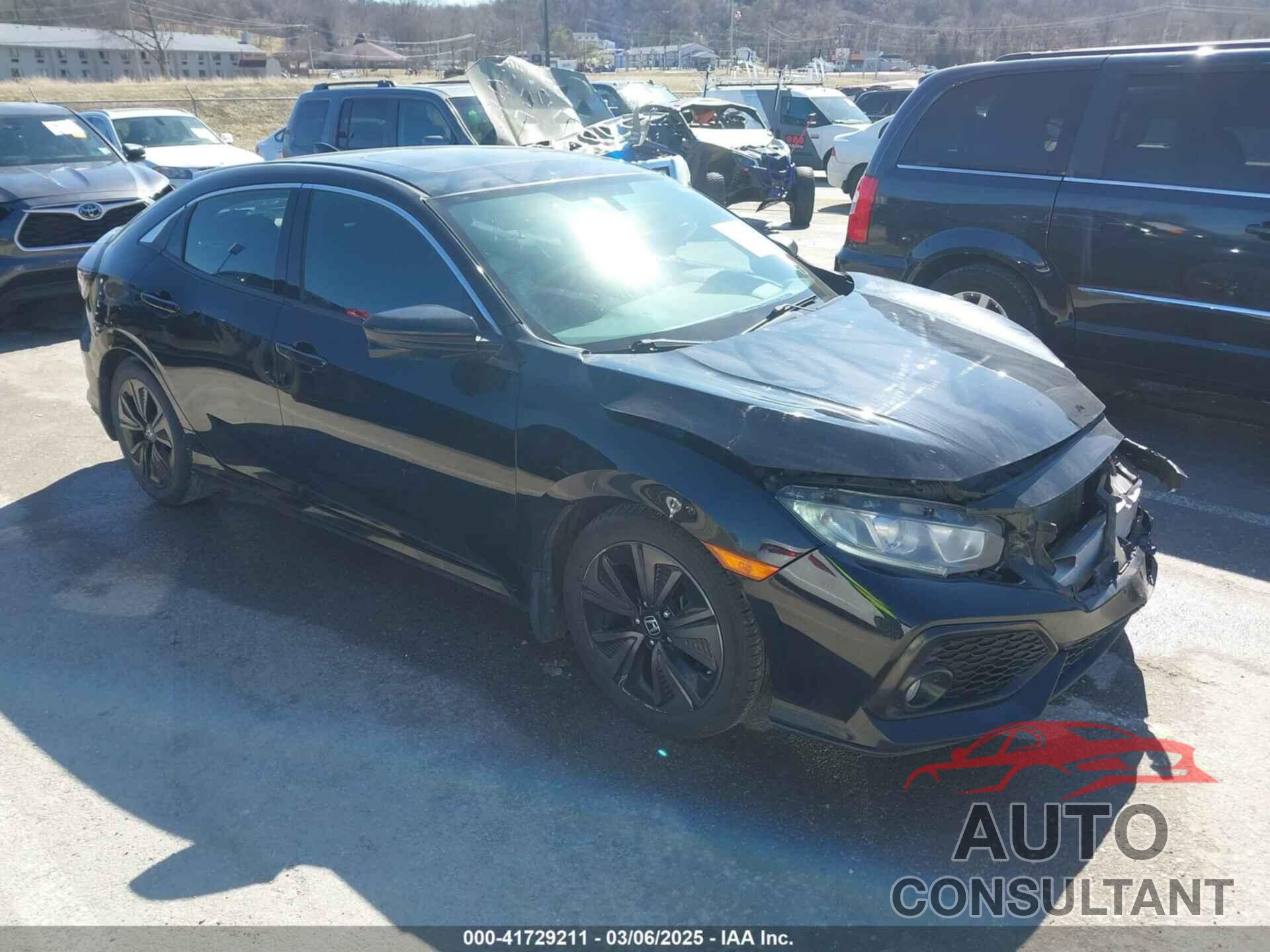 HONDA CIVIC 2018 - SHHFK7H53JU231425