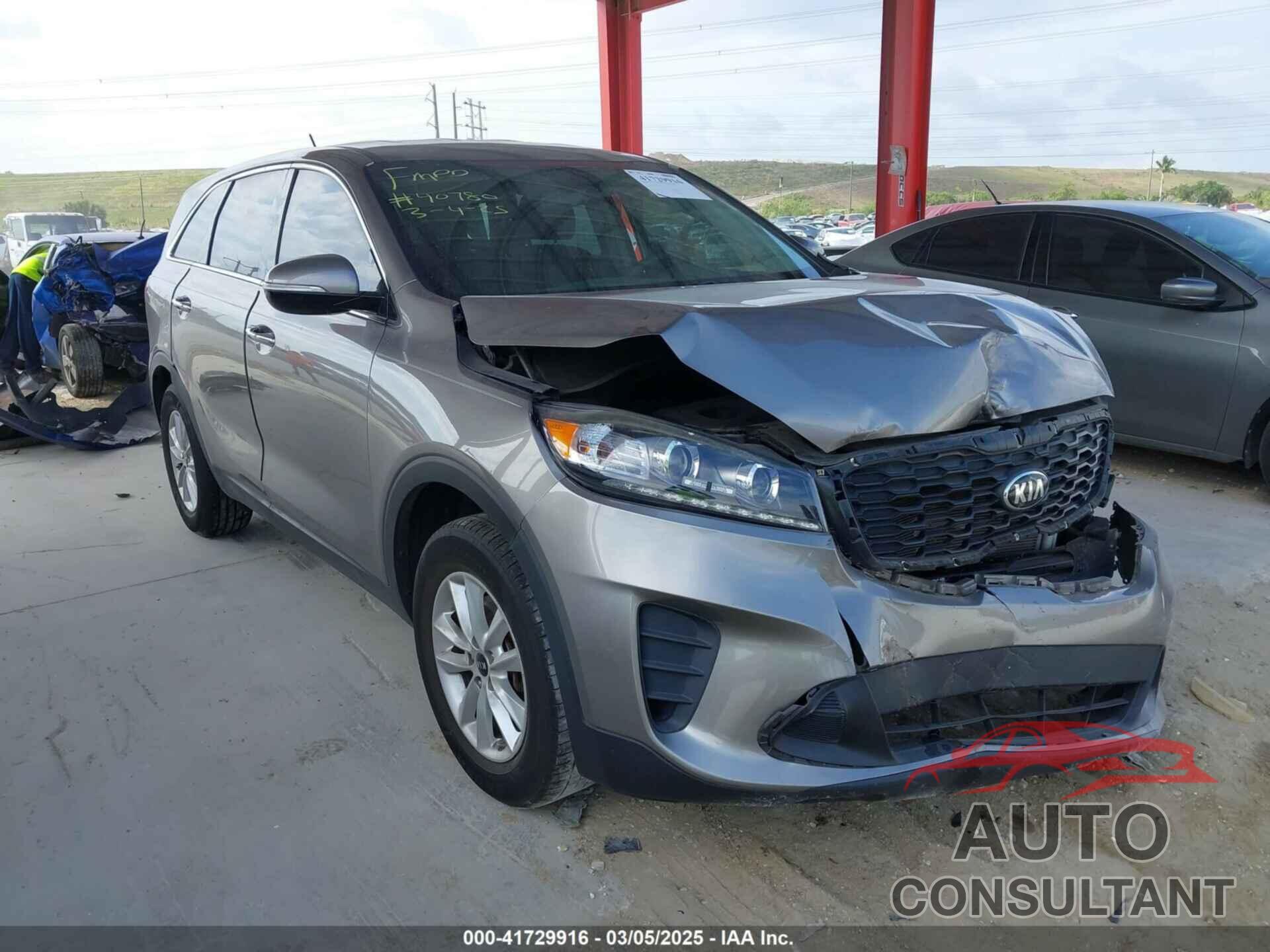 KIA SORENTO 2019 - 5XYPG4A31KG543915