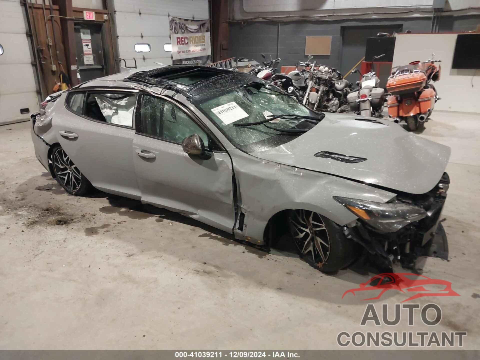 KIA STINGER 2022 - KNAE35LD7N6113552