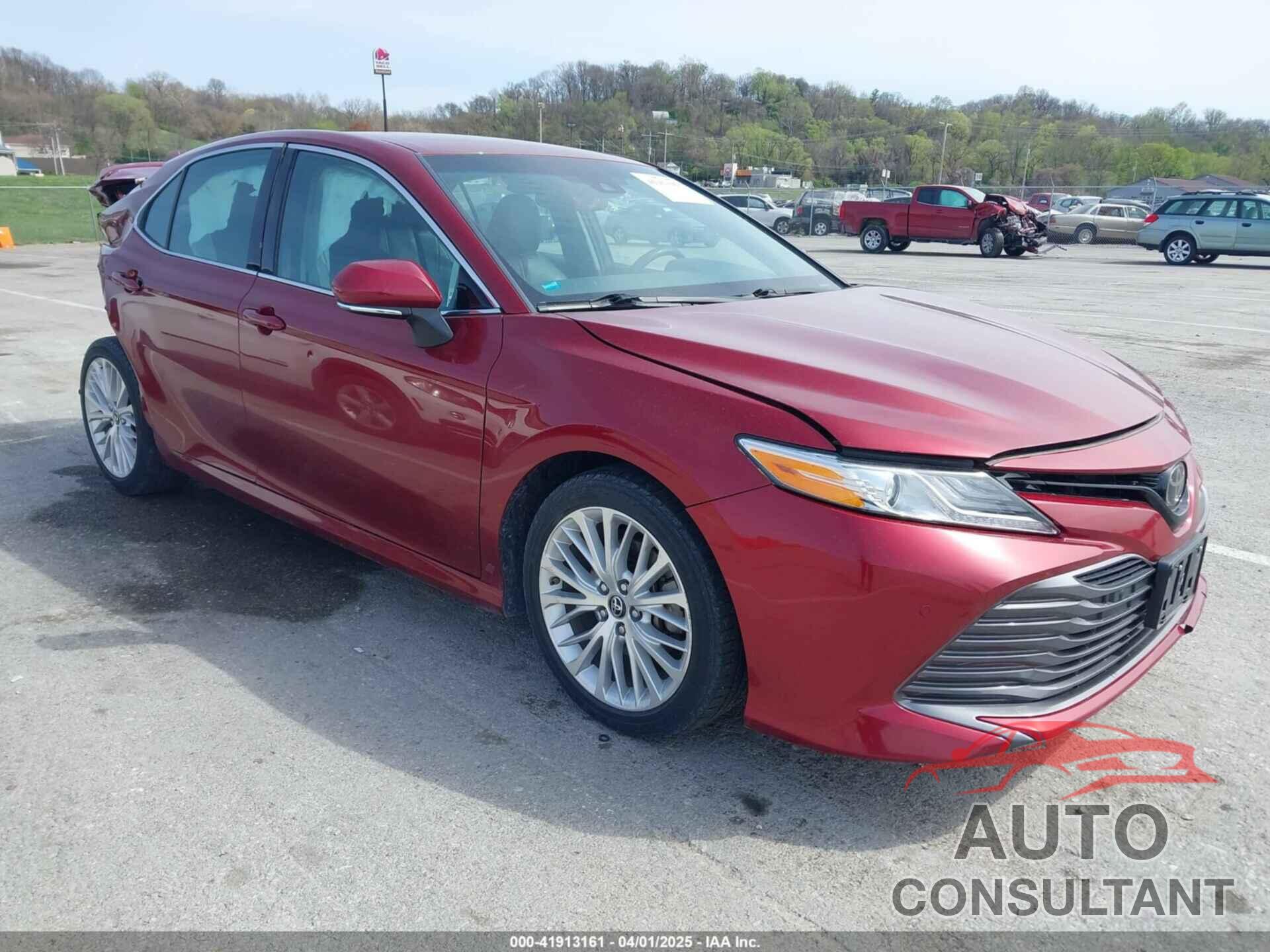 TOYOTA CAMRY 2018 - 4T1B11HK4JU553631
