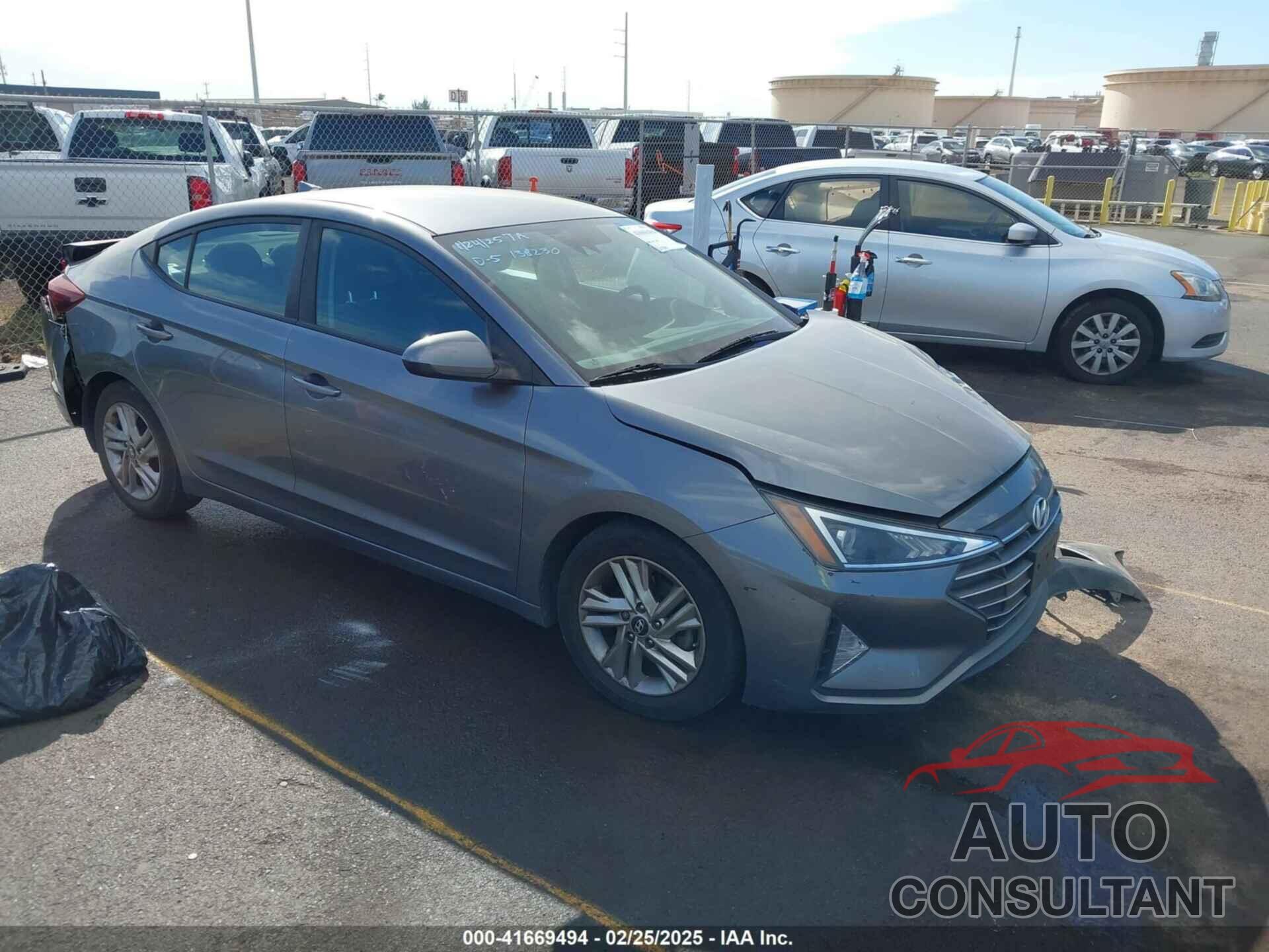 HYUNDAI ELANTRA 2019 - 5NPD84LFXKH462377
