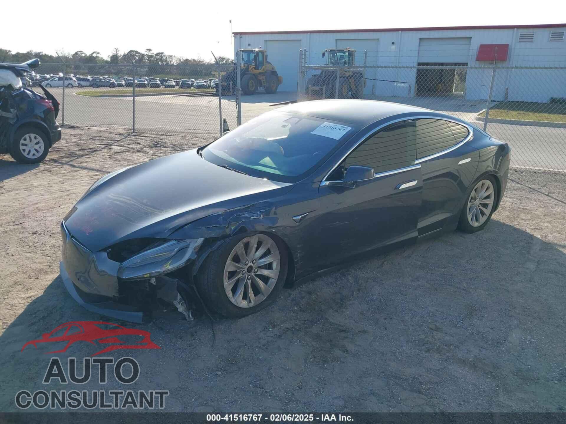 TESLA MODEL S 2017 - 5YJSA1E20HF200248