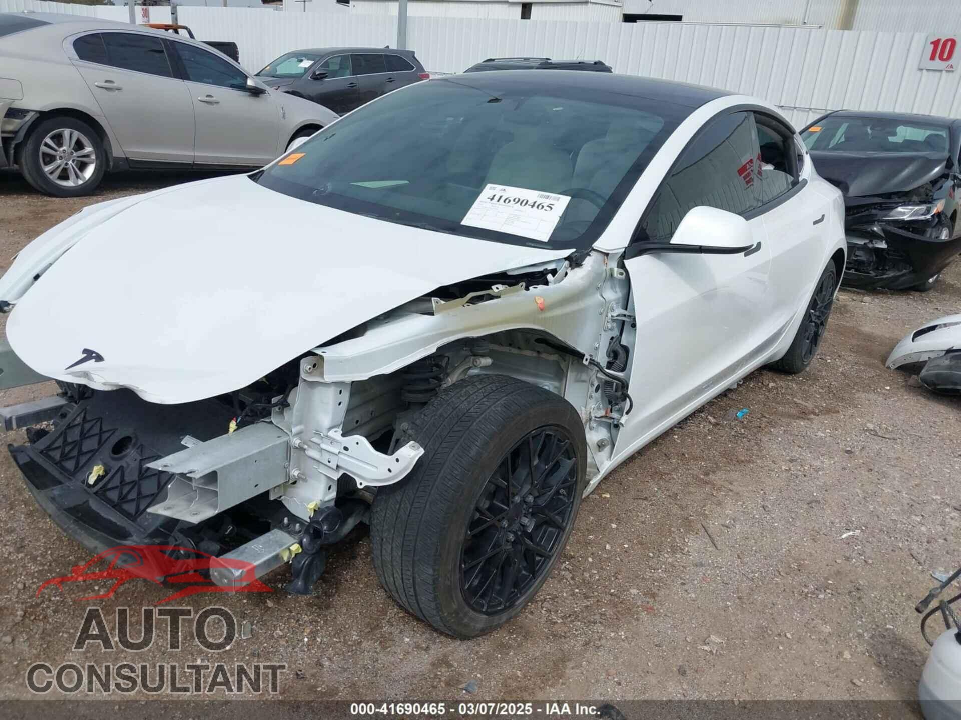 TESLA MODEL 3 2022 - 5YJ3E1EA9NF337989