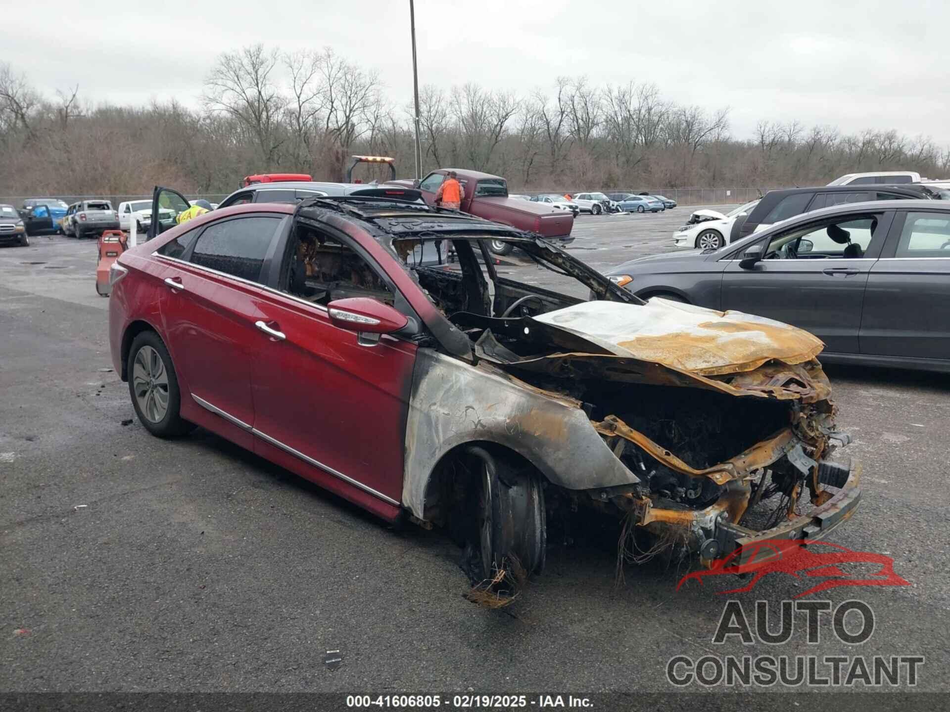 HYUNDAI SONATA HYBRID 2015 - KMHEC4A47FA121631