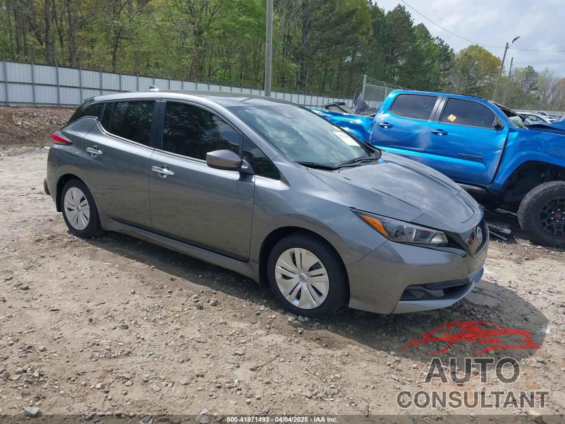 NISSAN LEAF 2023 - 1N4AZ1BV8PC562204