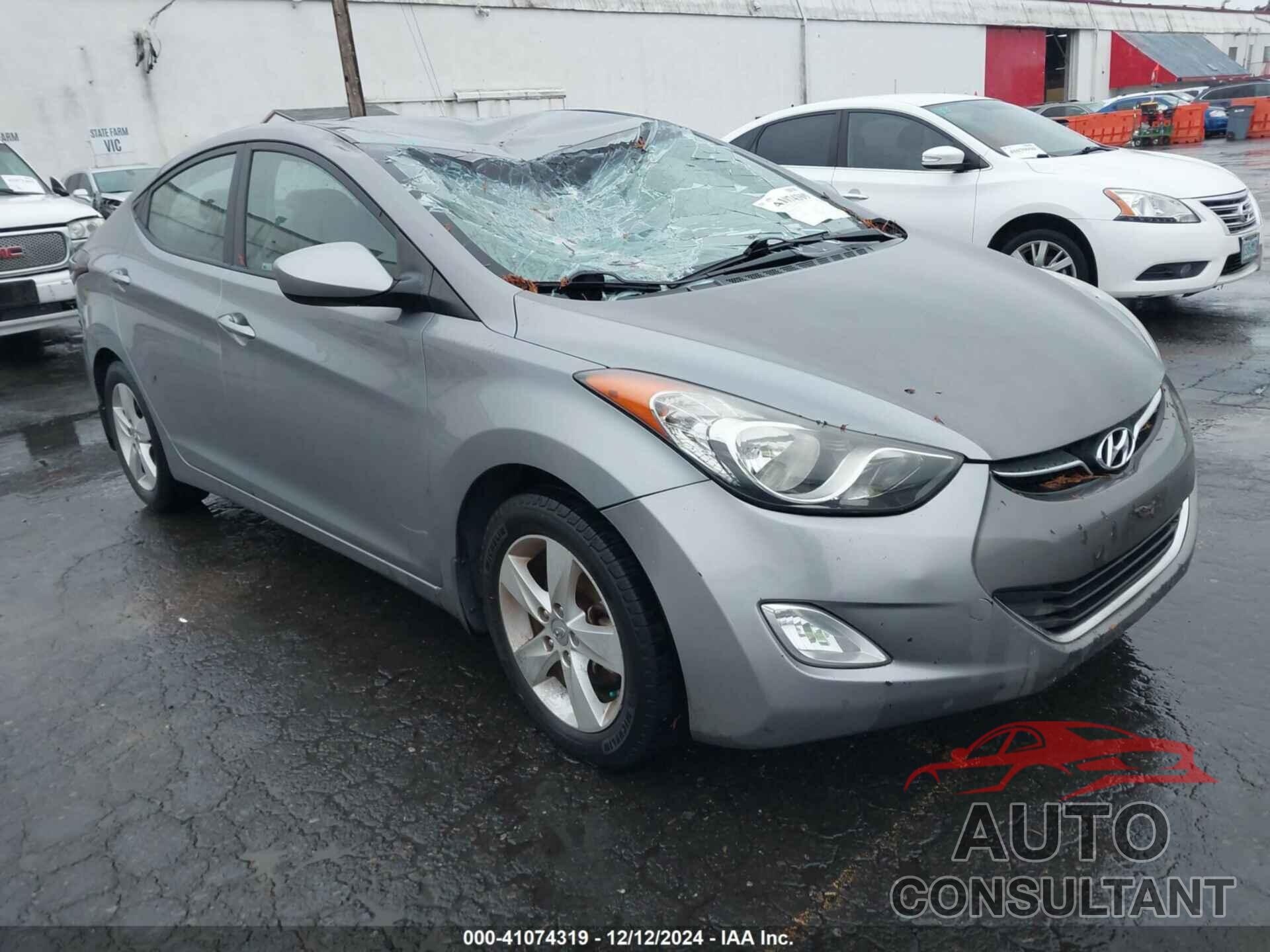 HYUNDAI ELANTRA 2013 - KMHDH4AE0DU944080