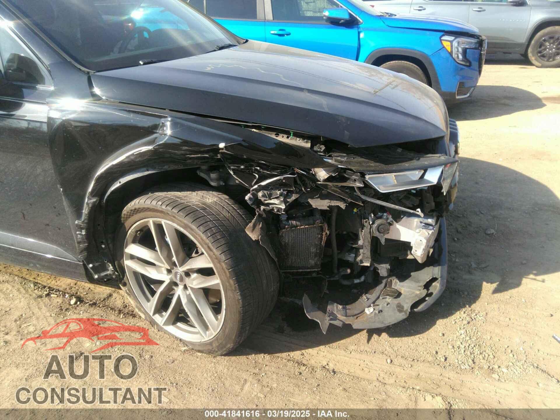 AUDI Q7 2017 - WA1VAAF78HD026650