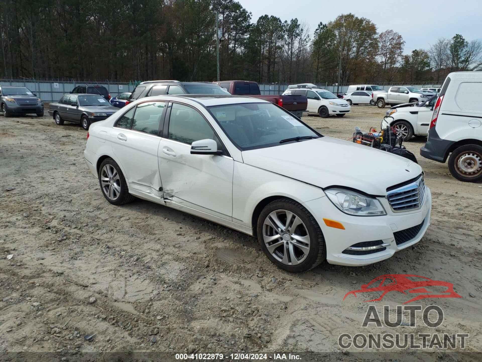 MERCEDES-BENZ C 300 2012 - WDDGF8BB2CF868342
