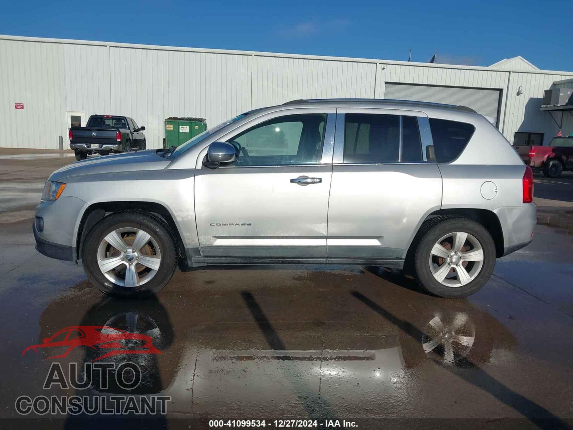 JEEP COMPASS 2011 - 1J4NT1FA2BD260103
