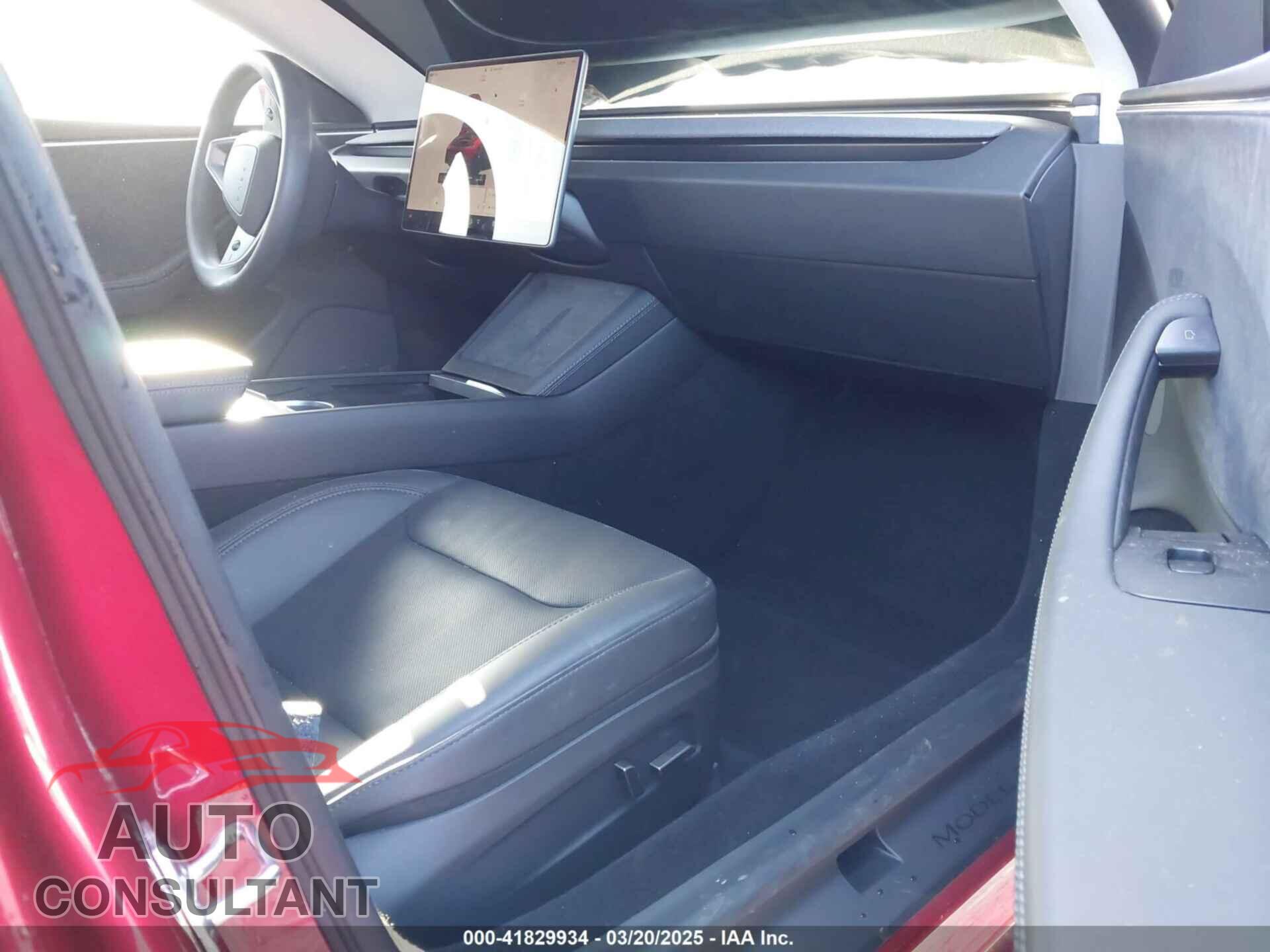 TESLA MODEL 3 2024 - 5YJ3E1EB5RF790277