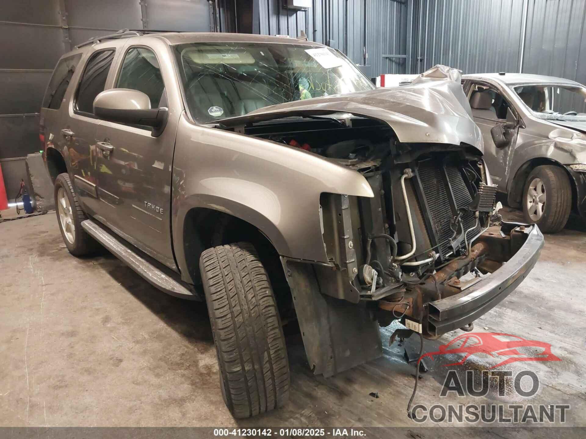 CHEVROLET TAHOE 2012 - 1GNSKBE01CR212355