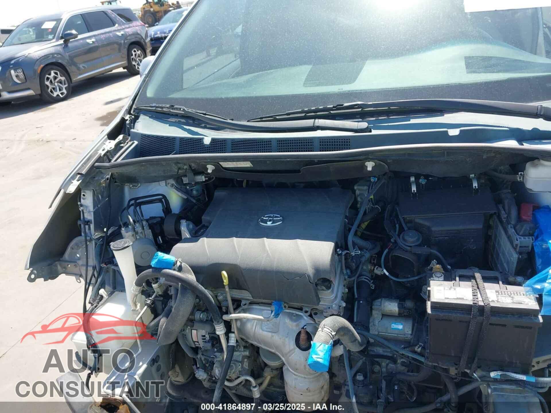 TOYOTA SIENNA 2013 - 5TDYK3DC5DS307993