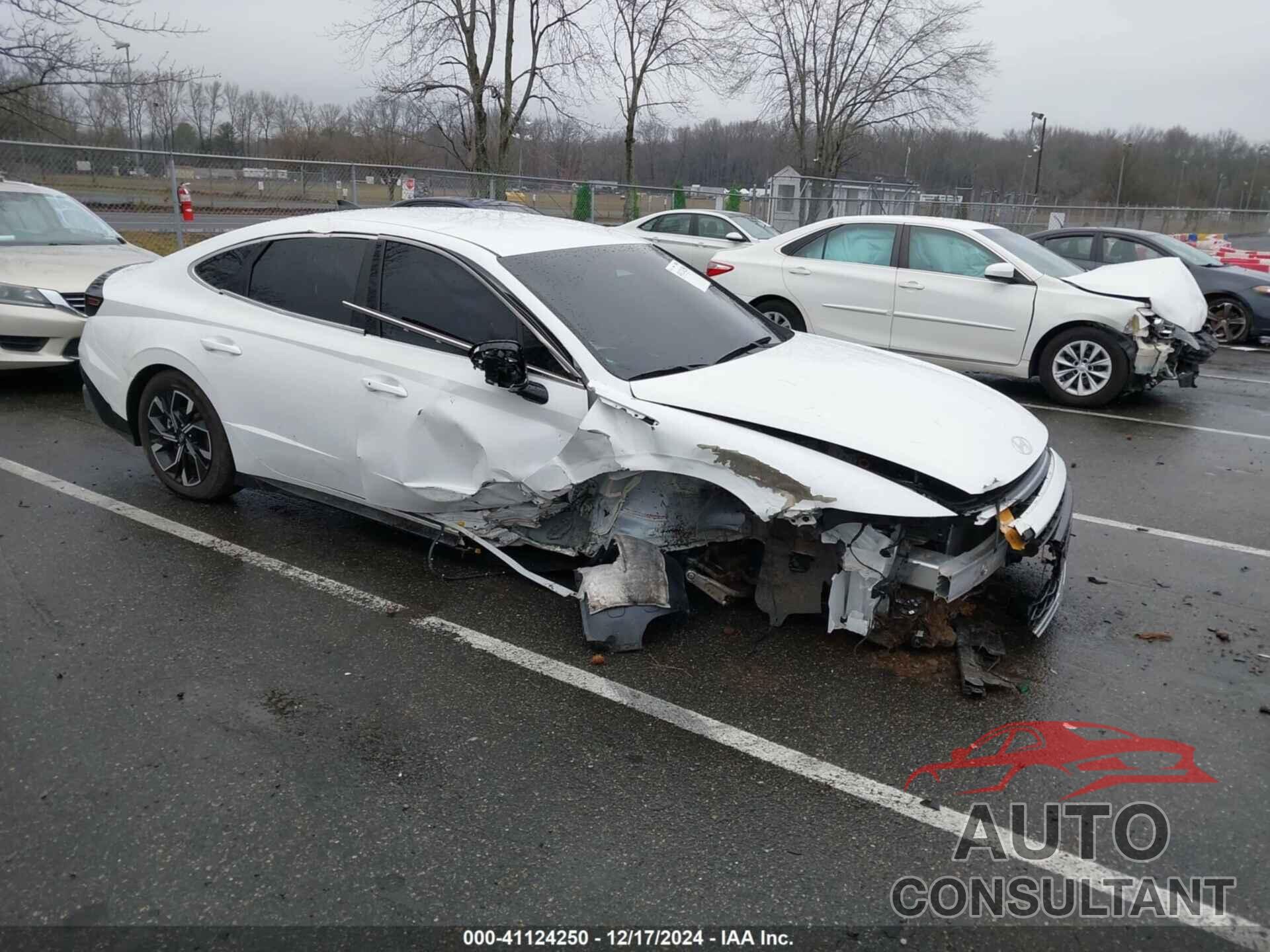 HYUNDAI SONATA 2024 - KMHL64JA5RA370485