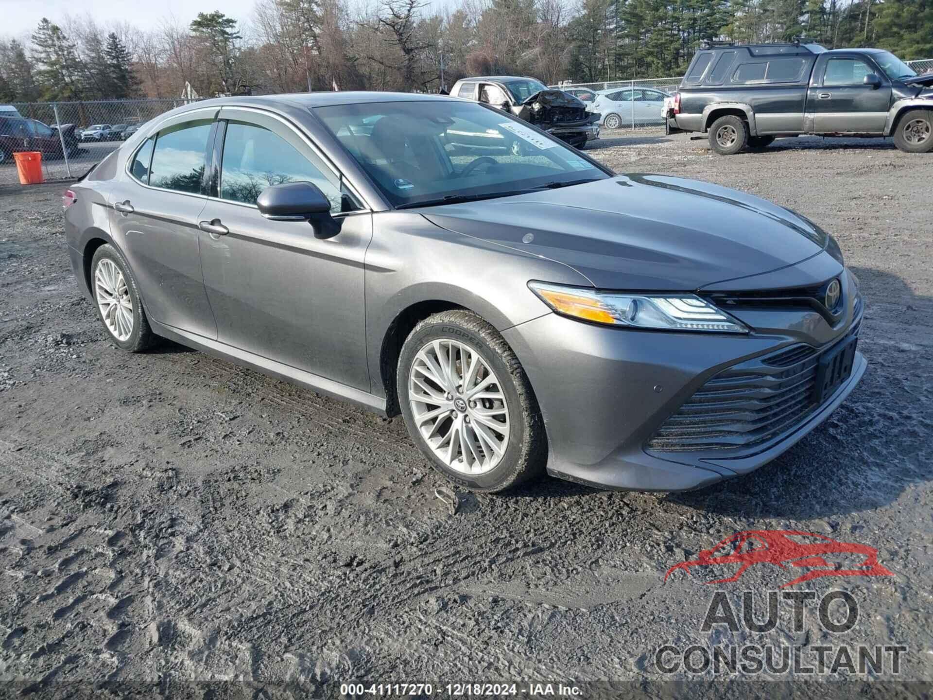 TOYOTA CAMRY 2018 - 4T1B11HK9JU032419