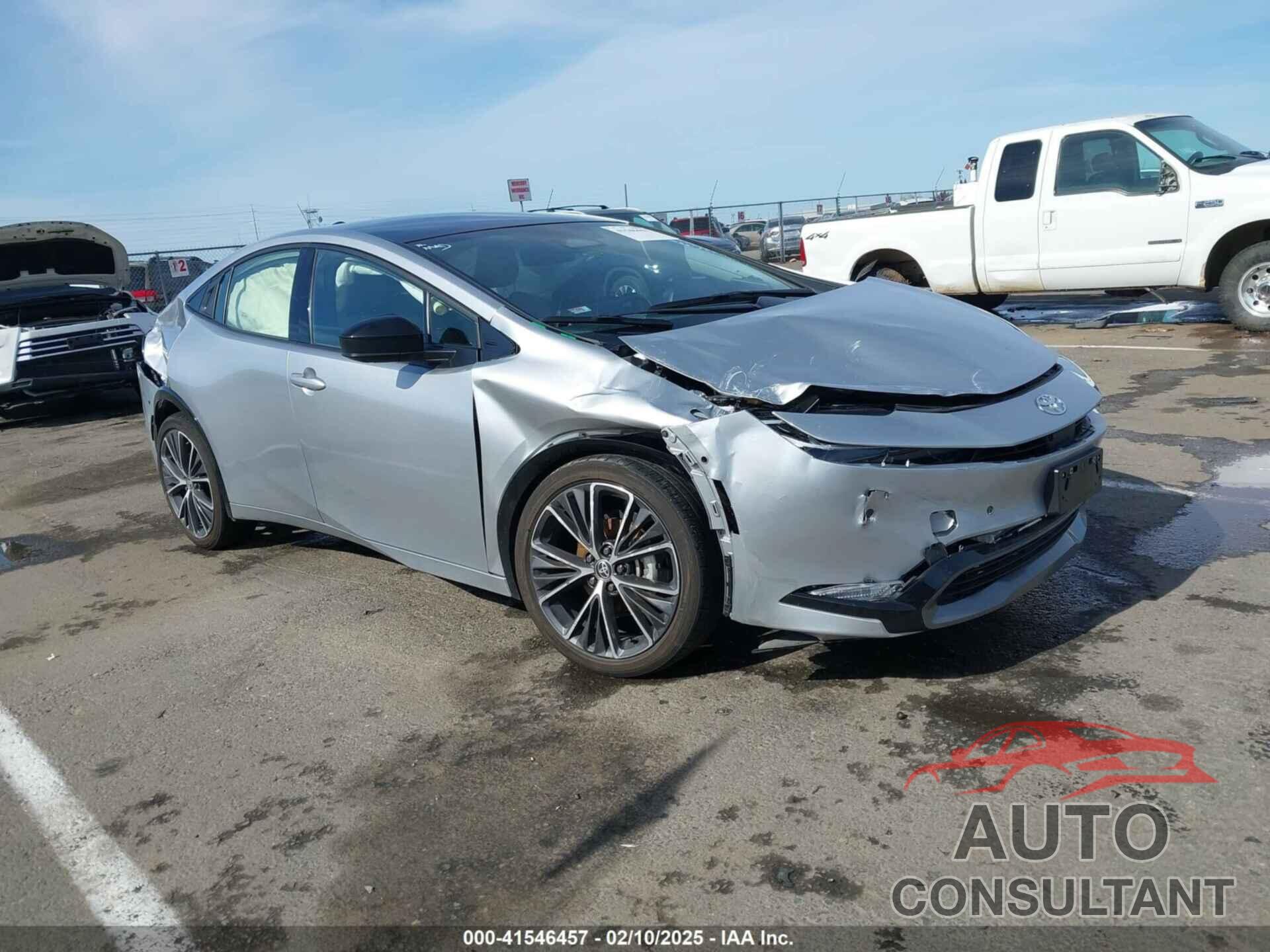 TOYOTA PRIUS 2023 - JTDACAAU4P3014110