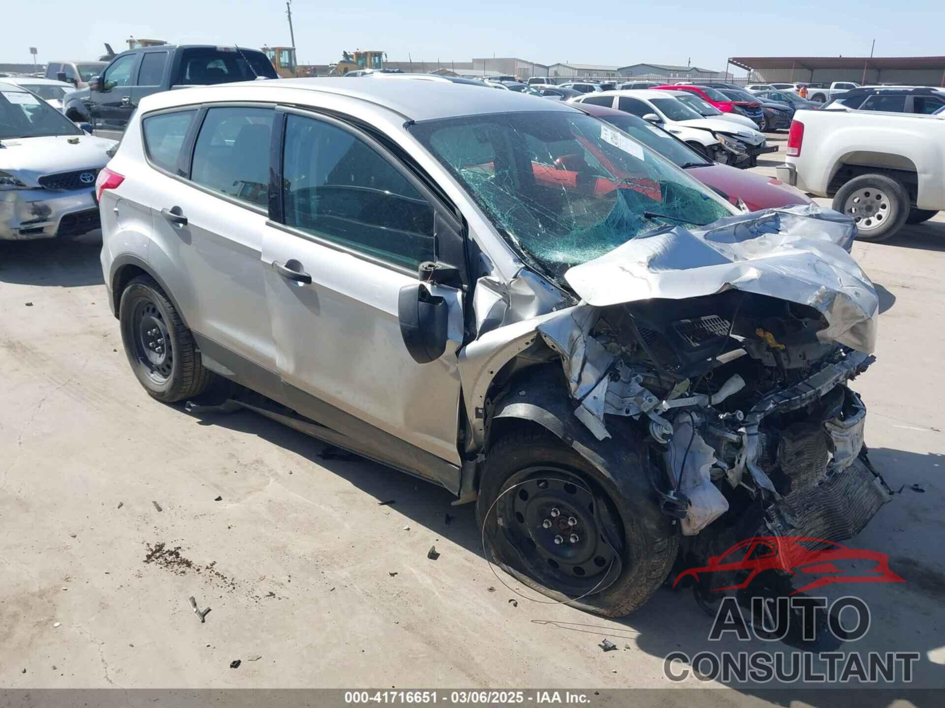 FORD ESCAPE 2016 - 1FMCU0F78GUB71602