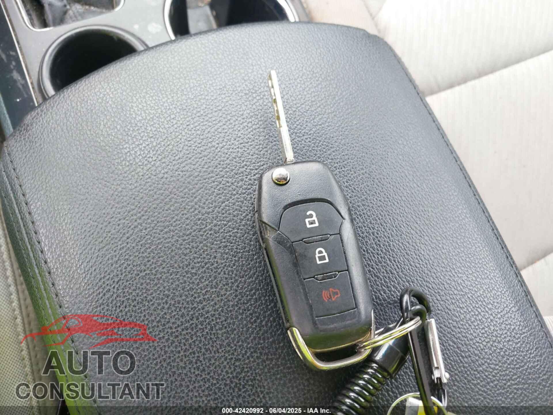 FORD EXPLORER 2018 - 1FM5K7B8XJGB03345