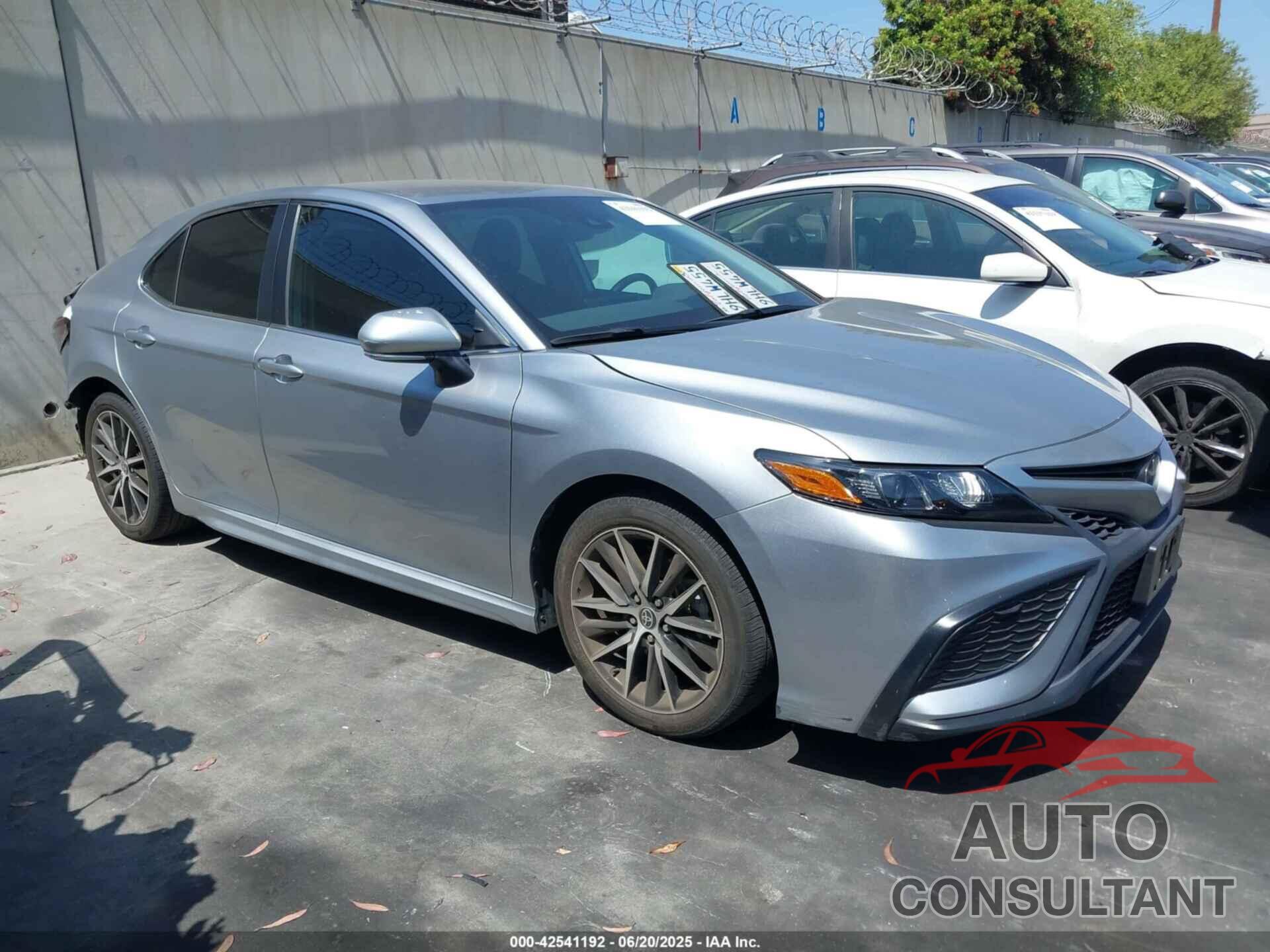 TOYOTA CAMRY 2023 - 4T1G11AKXPU828413