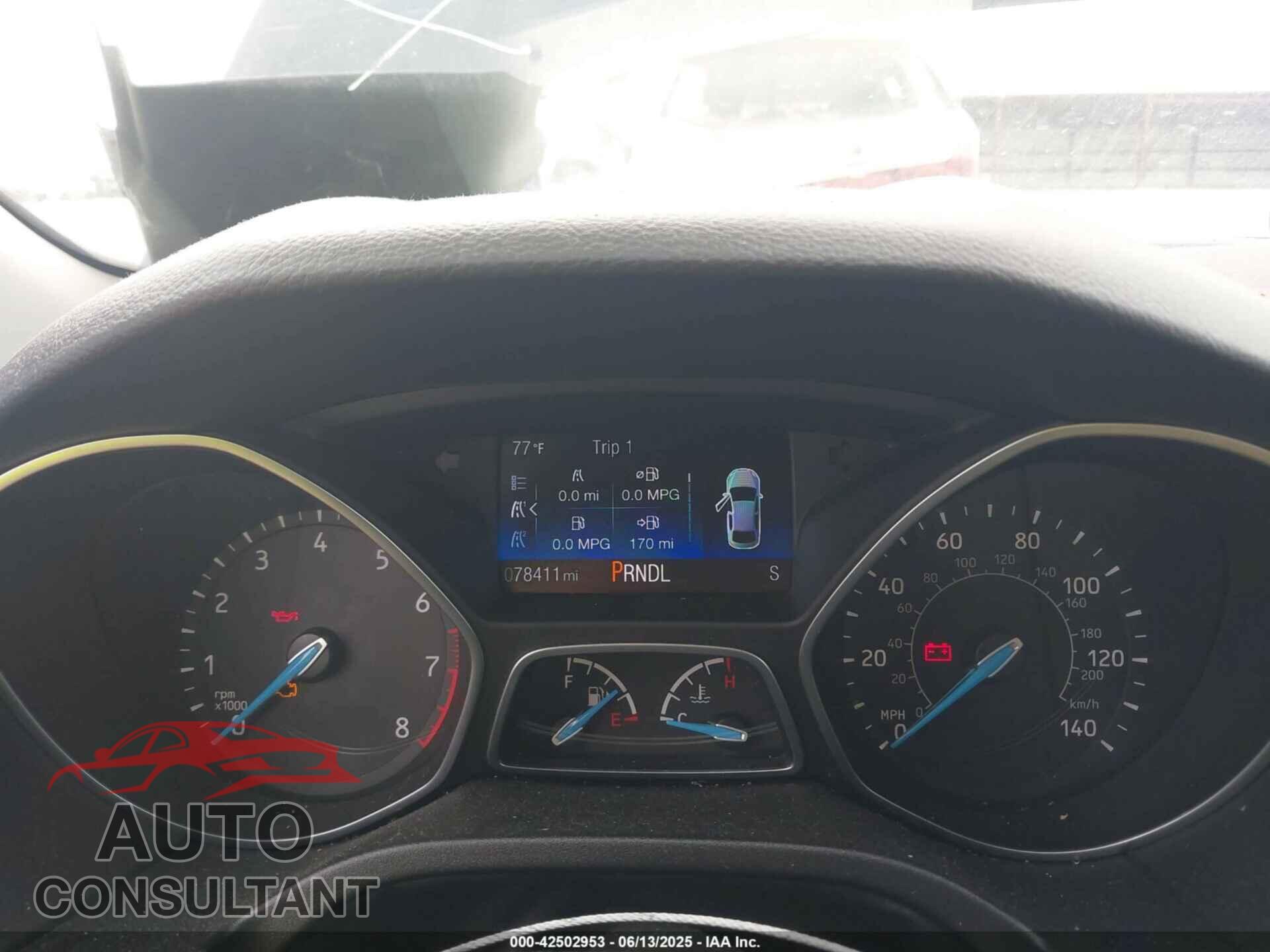 FORD FOCUS 2017 - 1FADP3F23HL228369