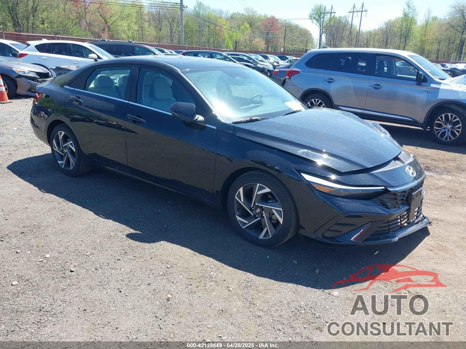 HYUNDAI ELANTRA 2024 - KMHLP4DG7RU739617